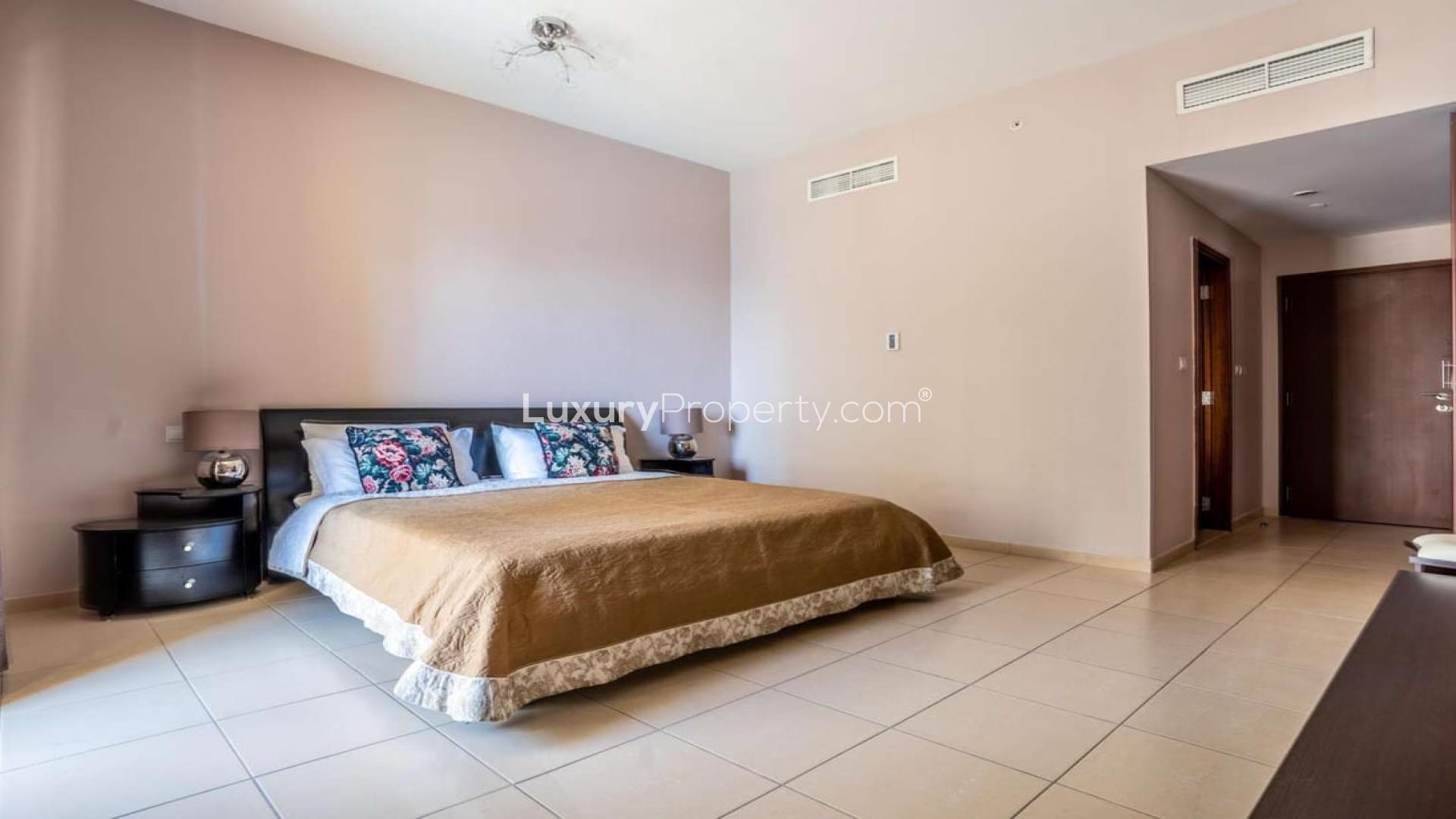 Modern living room in one-bedroom corner apartment, Jumeirah Beach Residence, Sadaf. Rent now