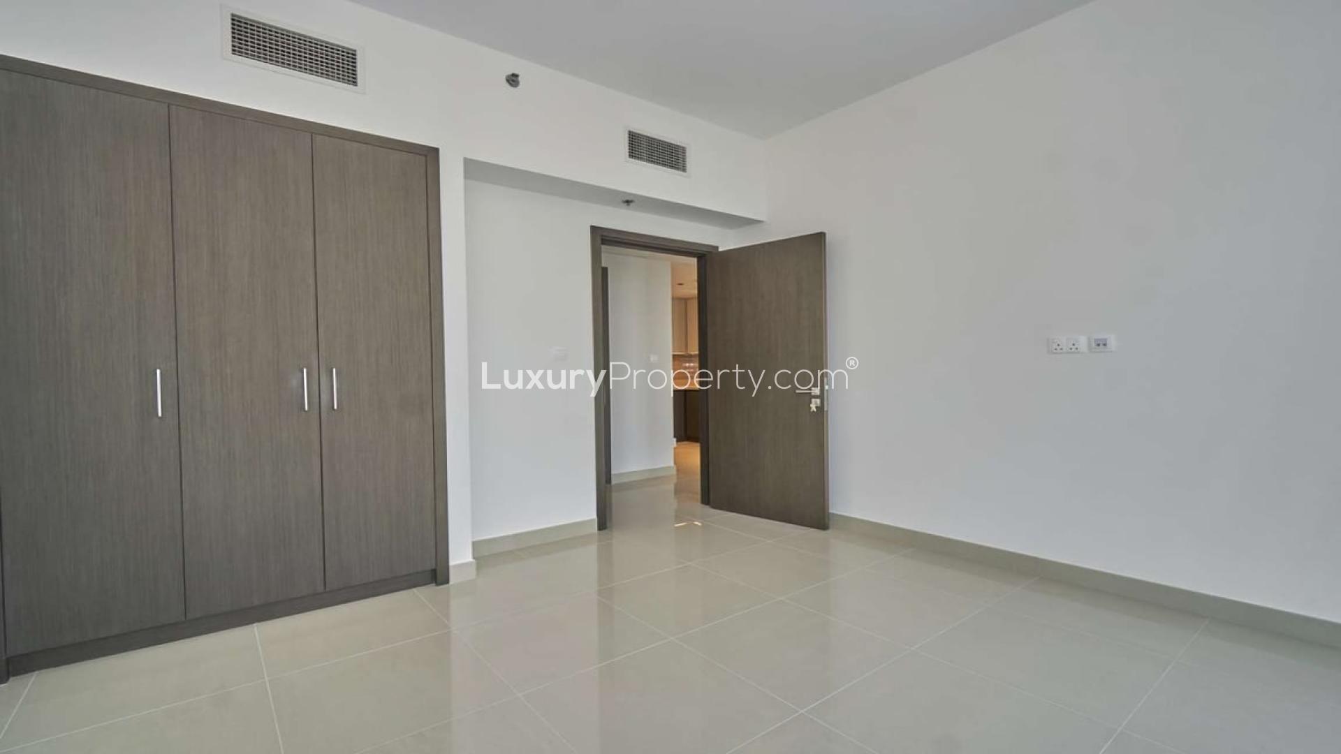 Modern kitchen in 1-bedroom apartment, Dubai Creek Harbour, Harbour Views 2, for sale