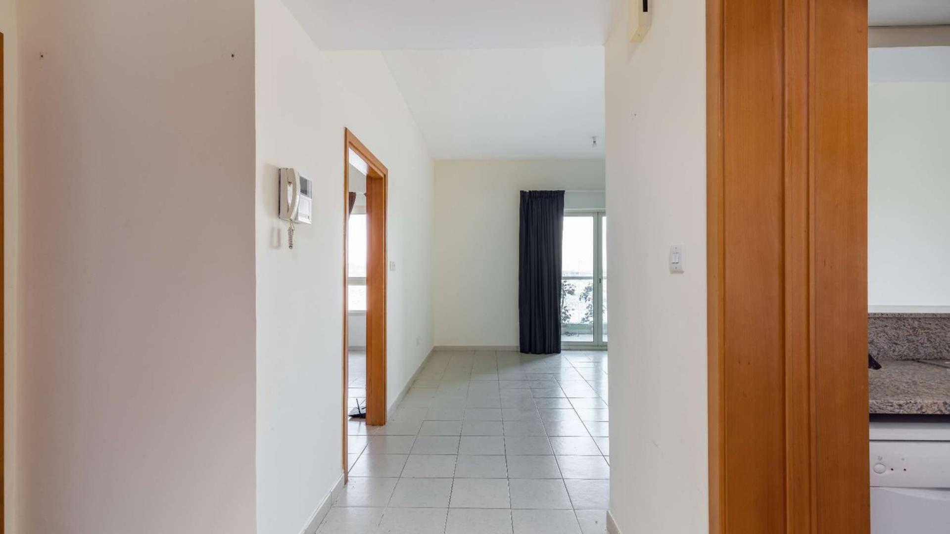 Spacious kitchen and living area in 1-bedroom apartment, Al Alka, The Greens, Dubai