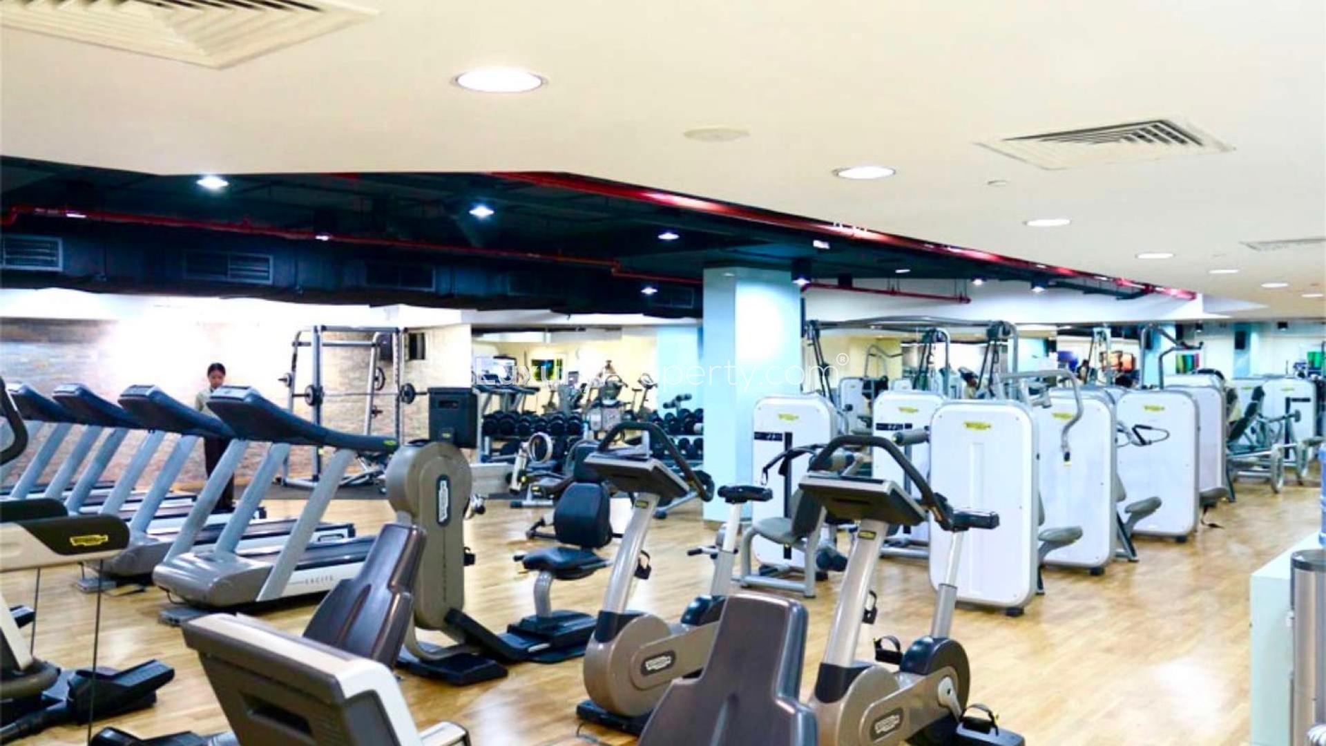 High-floor 1-bedroom apartment living room with sea view in Oceana Residence, Palm Jumeirah