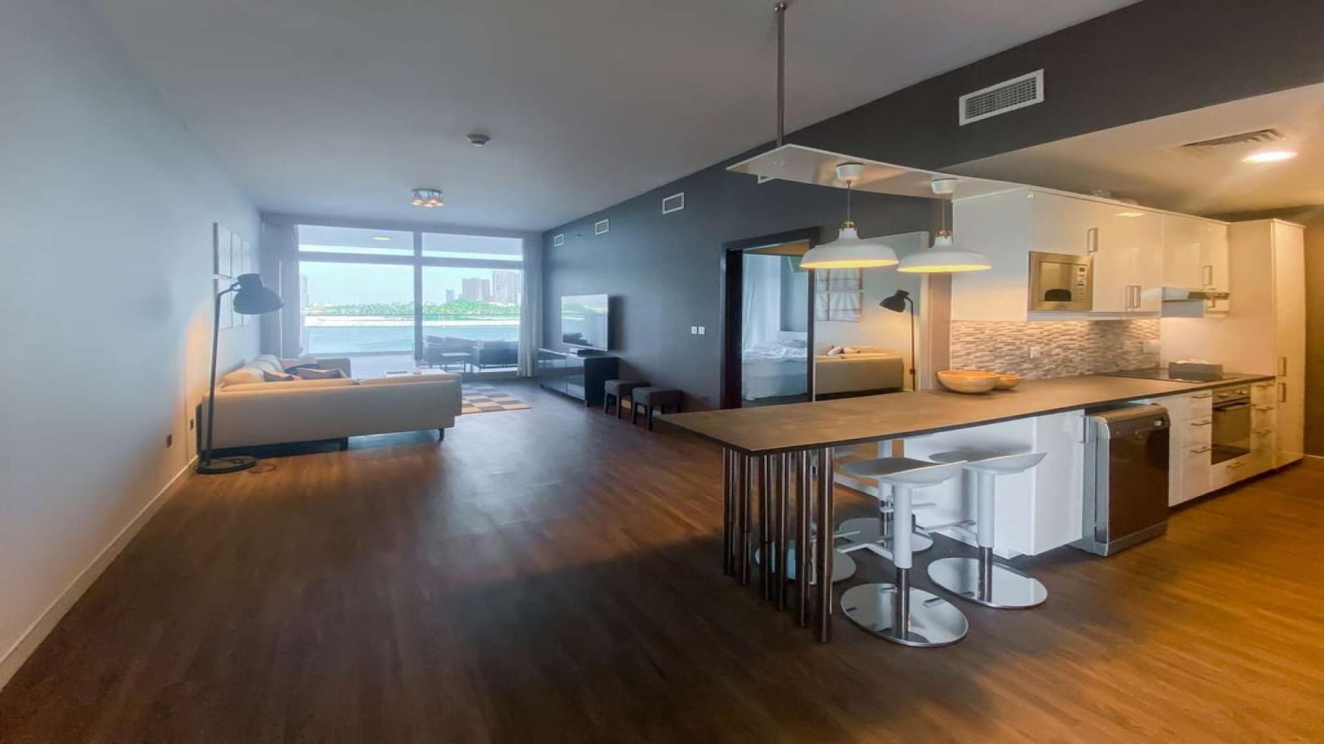 Spacious balcony with city skyline view in Azure Residences, Palm Jumeirah apartment for rent