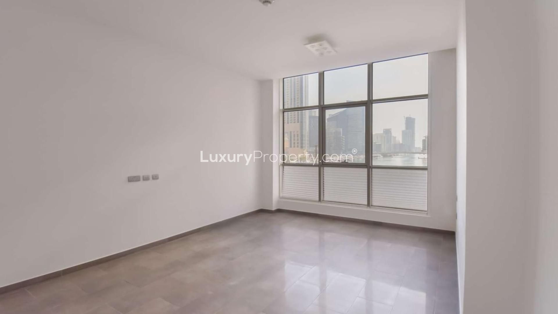 Bright living area in JAM Marina Residence apartment, Dubai Marina, for rent