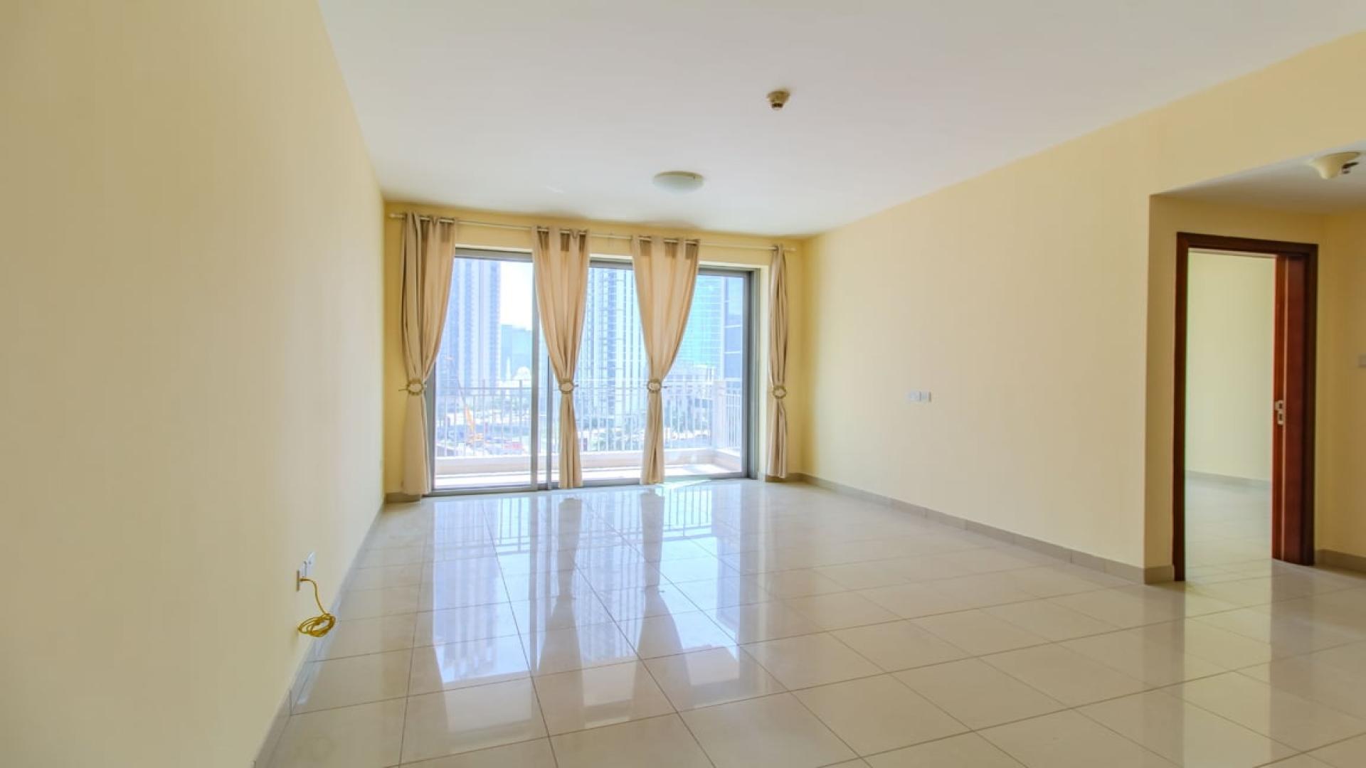 Empty living area in Standpoint Towers apartment near Burj Khalifa, Downtown Dubai for rent