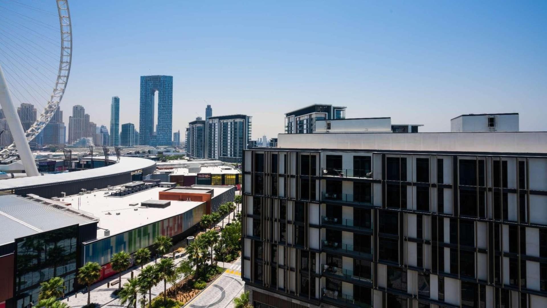 Luxury living room in 4-bedroom apartment, Caesars Palace Bluewaters Dubai for rent