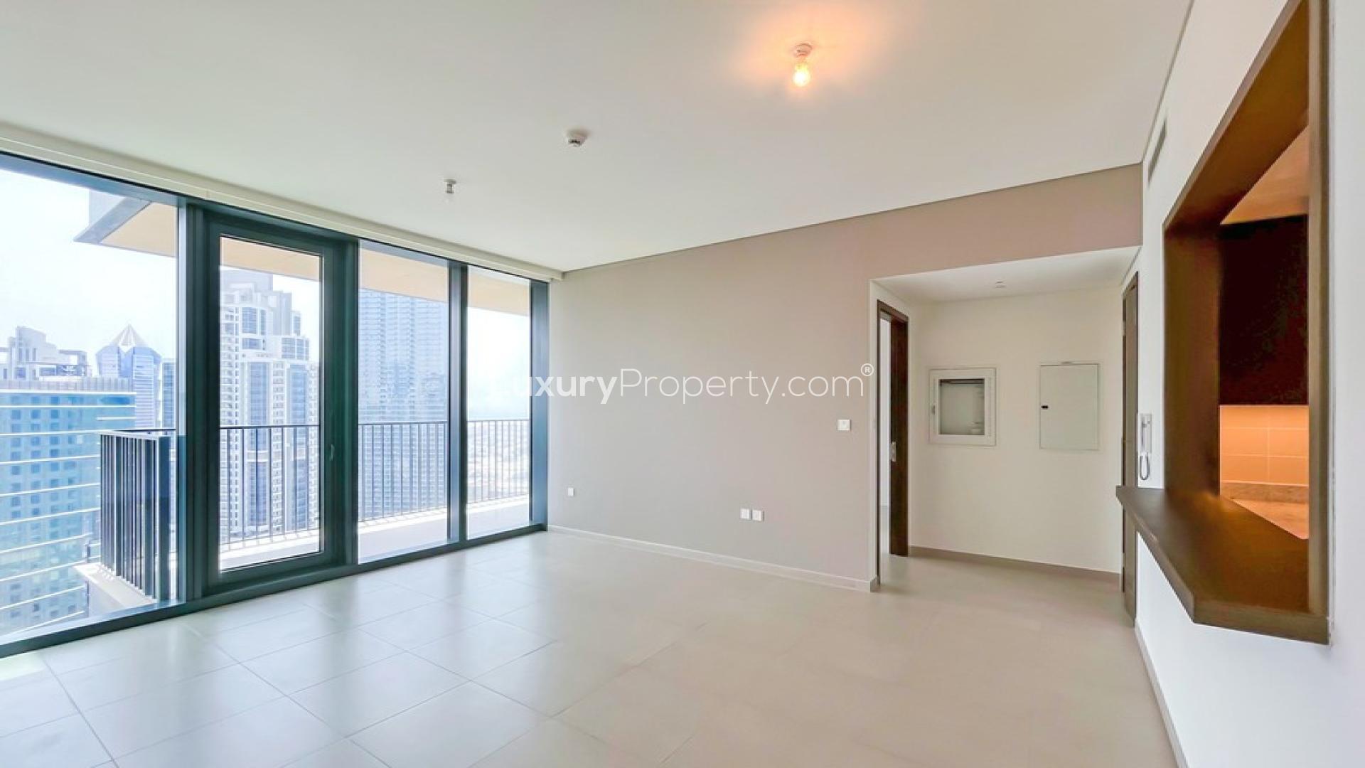 Chic 1-bedroom apartment interior with sea views, BLVD Heights, Downtown Dubai for rent