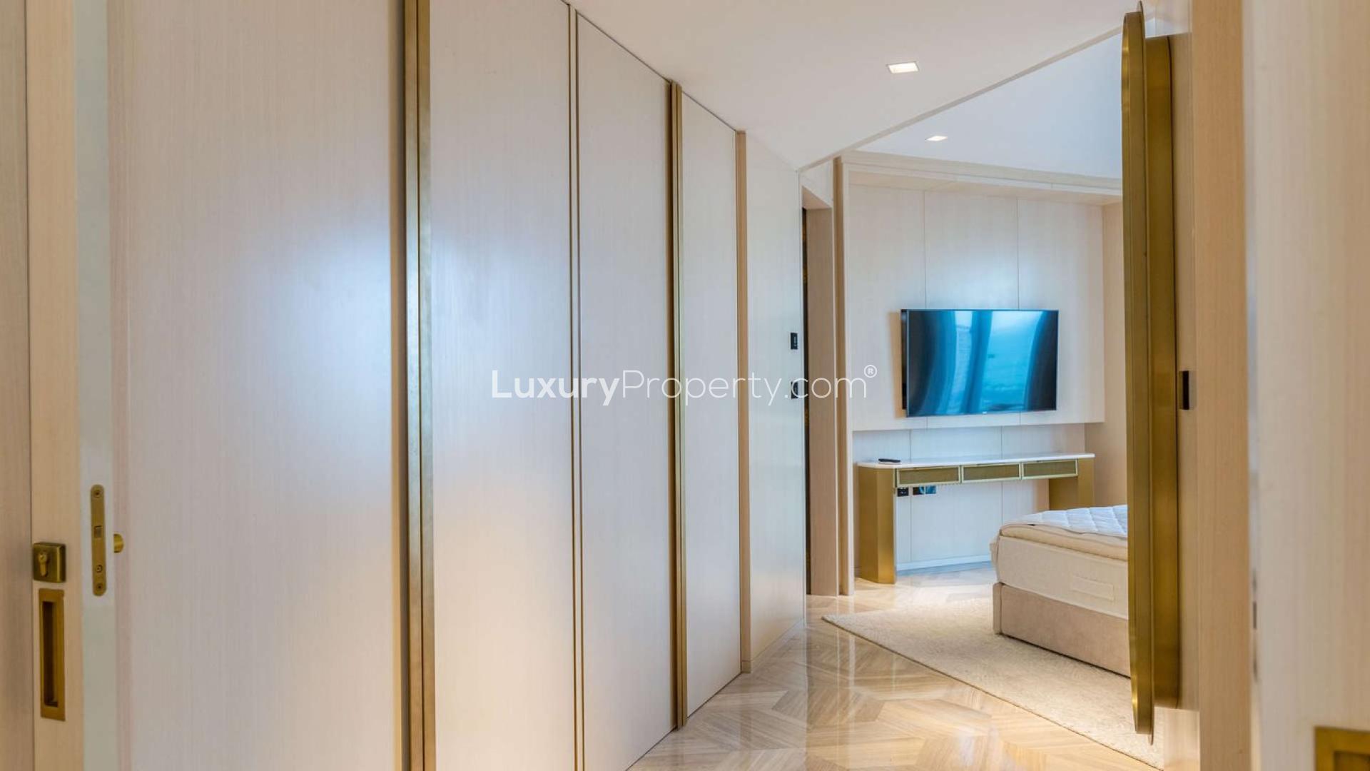 Dining area in furnished one-bedroom apartment at FIVE Palm Jumeirah, modern decor, elegant lighting