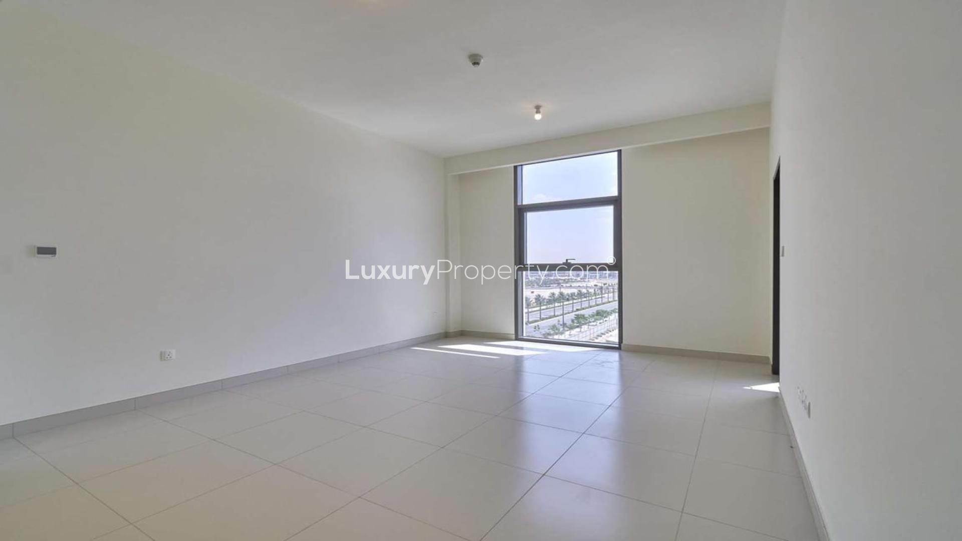Vacant one-bedroom apartment with balcony and stunning view in Dubai Hills Estate, Park Point