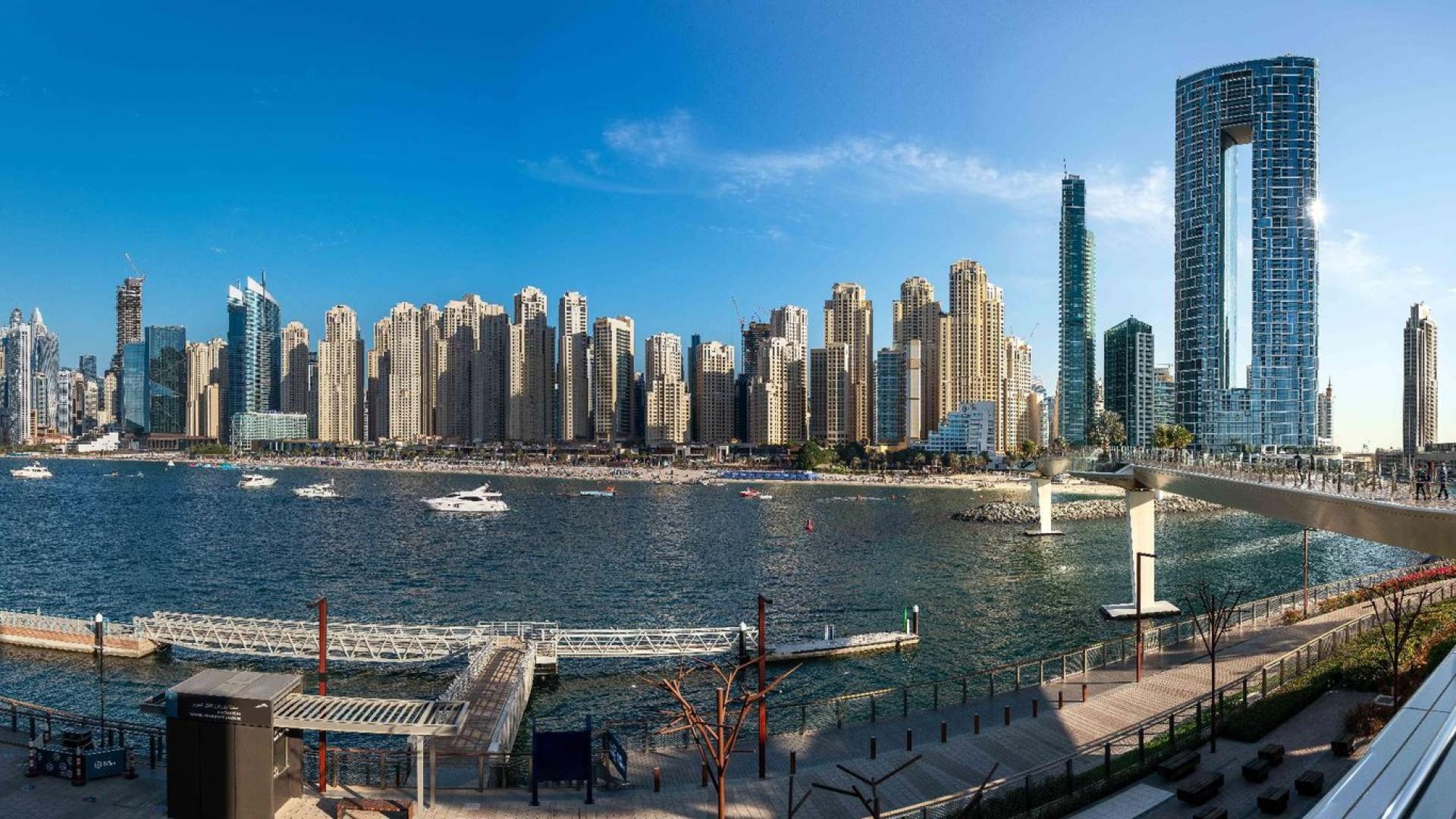 High-floor serviced flat with stunning Marina view at The Address Jumeirah Resort and Spa