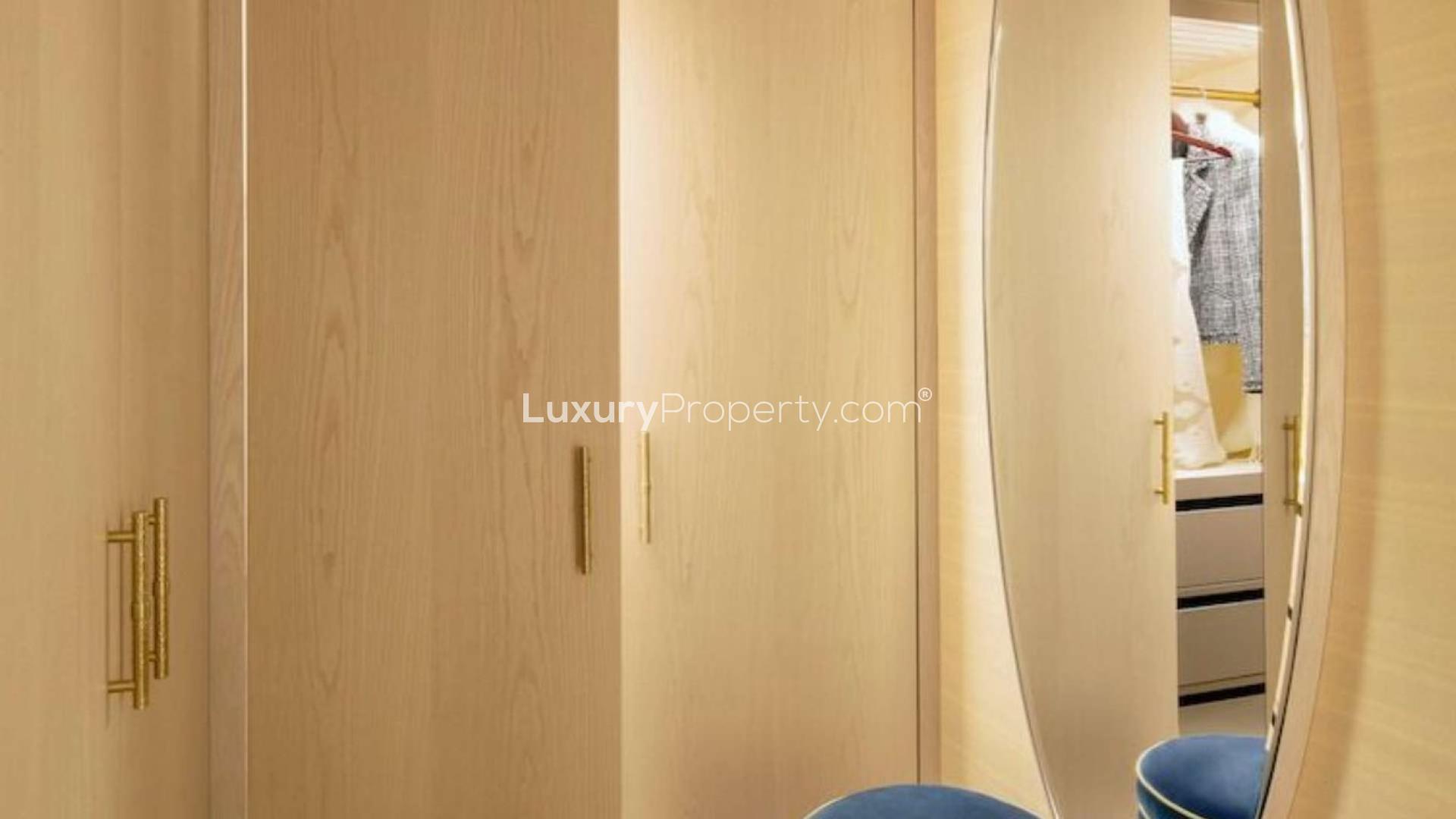 Luxurious furnished bedroom with ocean view in The Palm Tower, Palm Jumeirah apartment