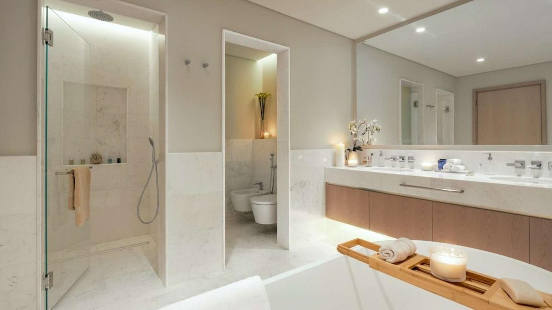 Luxurious furnished living room with sea view in Palm Jumeirah apartment for sale