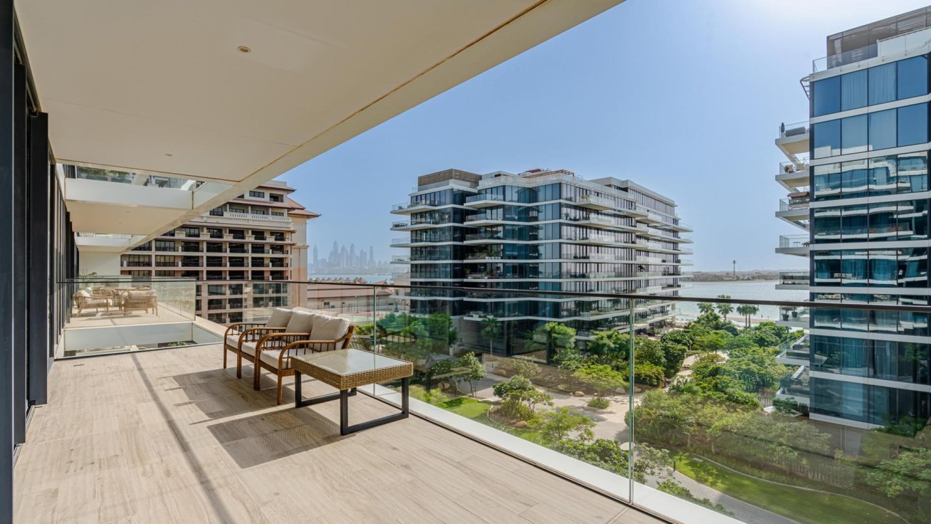 Modern open-plan living area with sea view in Serenia Residences, Palm Jumeirah apartment