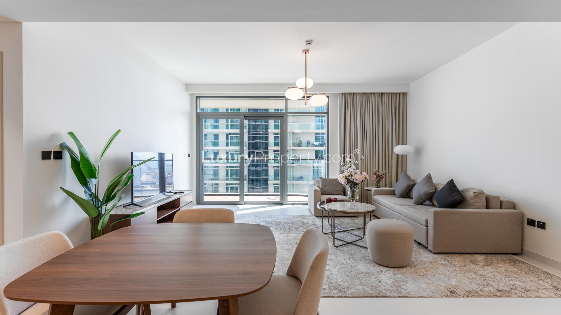 Beachfront apartment kitchen with upgraded Italian design, Emaar Beachfront, Dubai Harbour rental