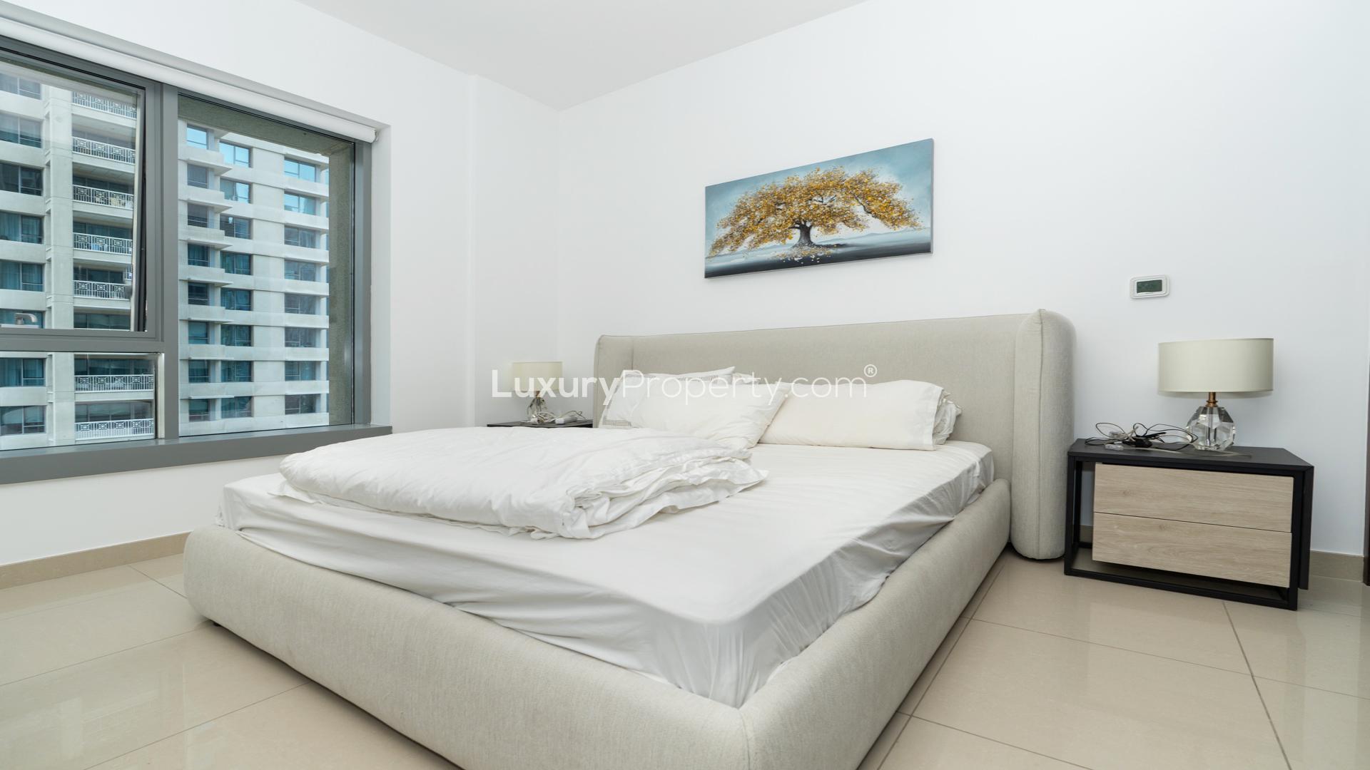 Modern living room in 1-bedroom apartment, 29 Boulevard Tower 2, Downtown Dubai for rent