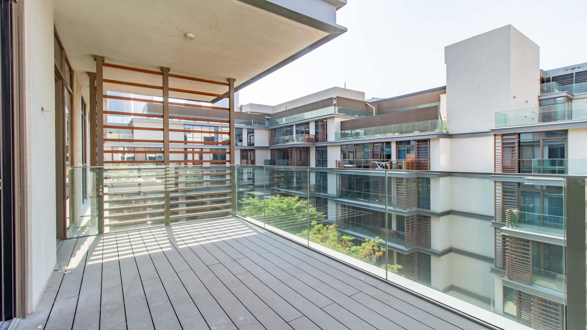 Modern kitchen in 1-bedroom apartment, Building 19, City Walk, Dubai, for rent