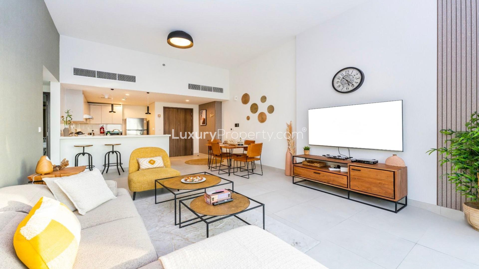 Modern open-plan living area in luxury Al Kifaf apartment for rent, LP48867