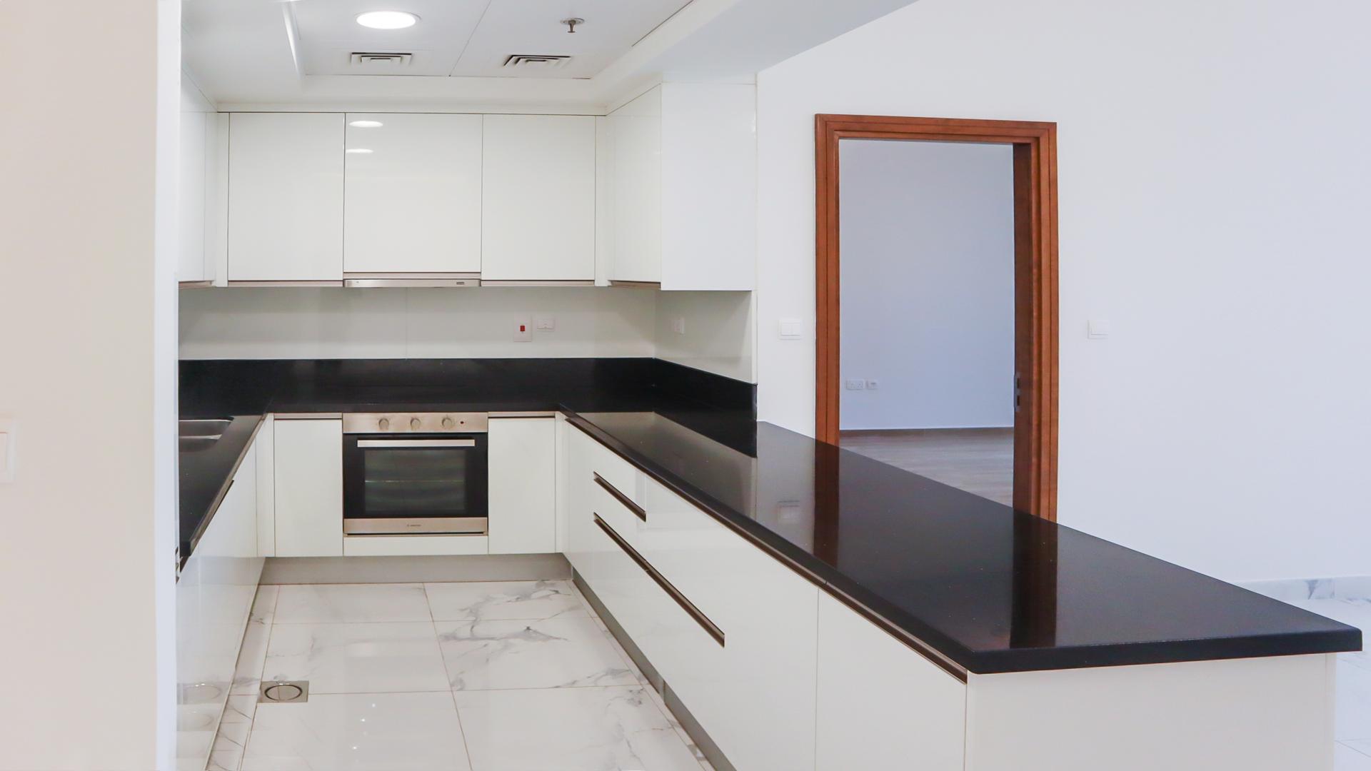 Modern kitchen in 1-bedroom apartment for rent, Al Habtoor City, Business Bay