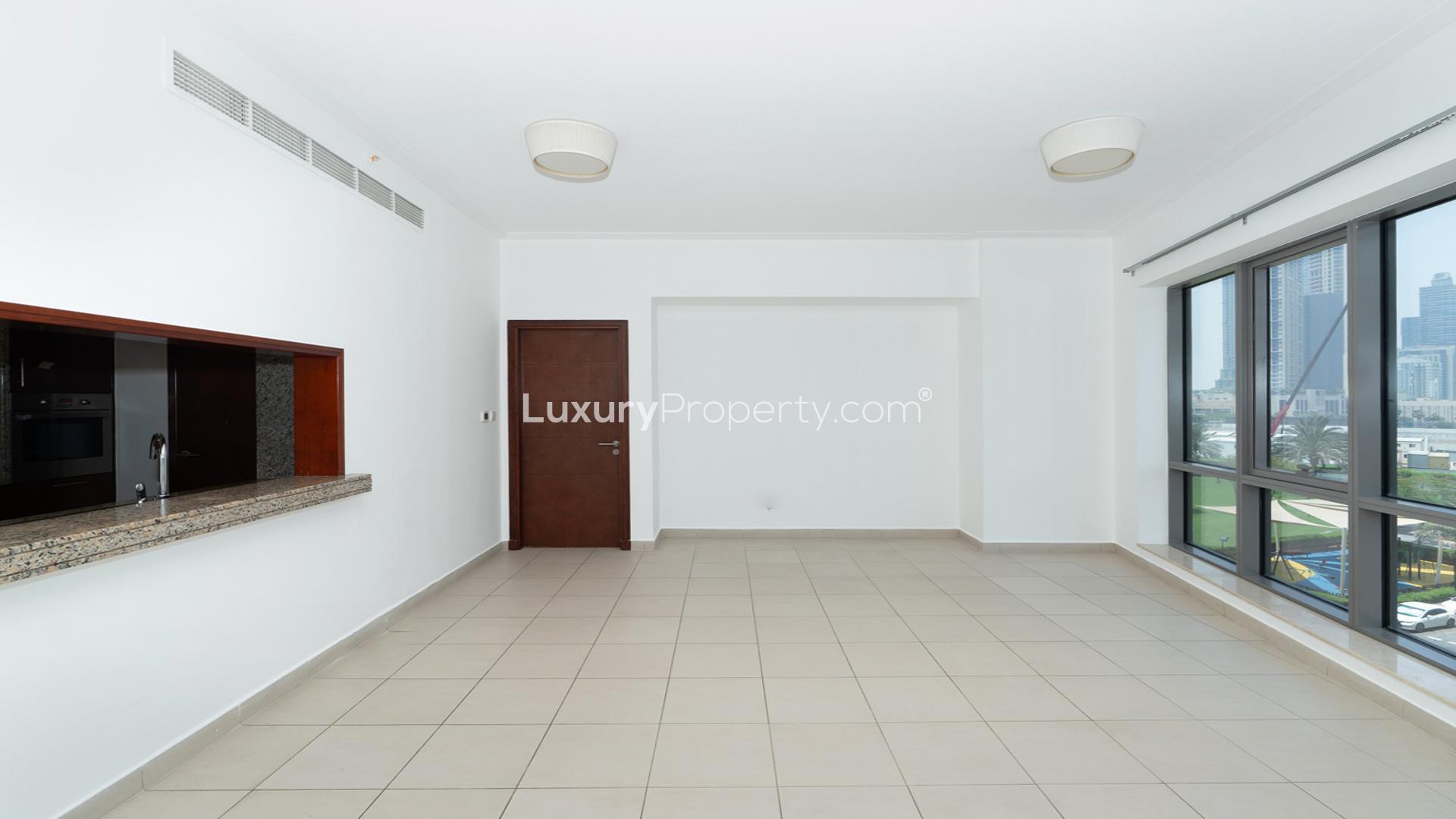 Spacious living area in 1-bedroom apartment, South Ridge, Downtown Dubai, for rent