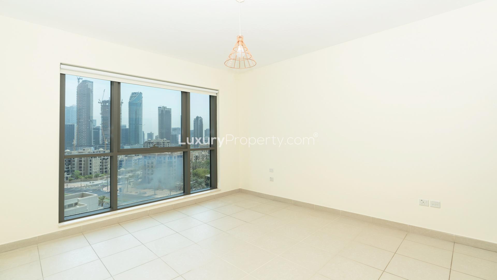 Vacant unfurnished apartment with city view in Boulevard Central Towers, Downtown Dubai