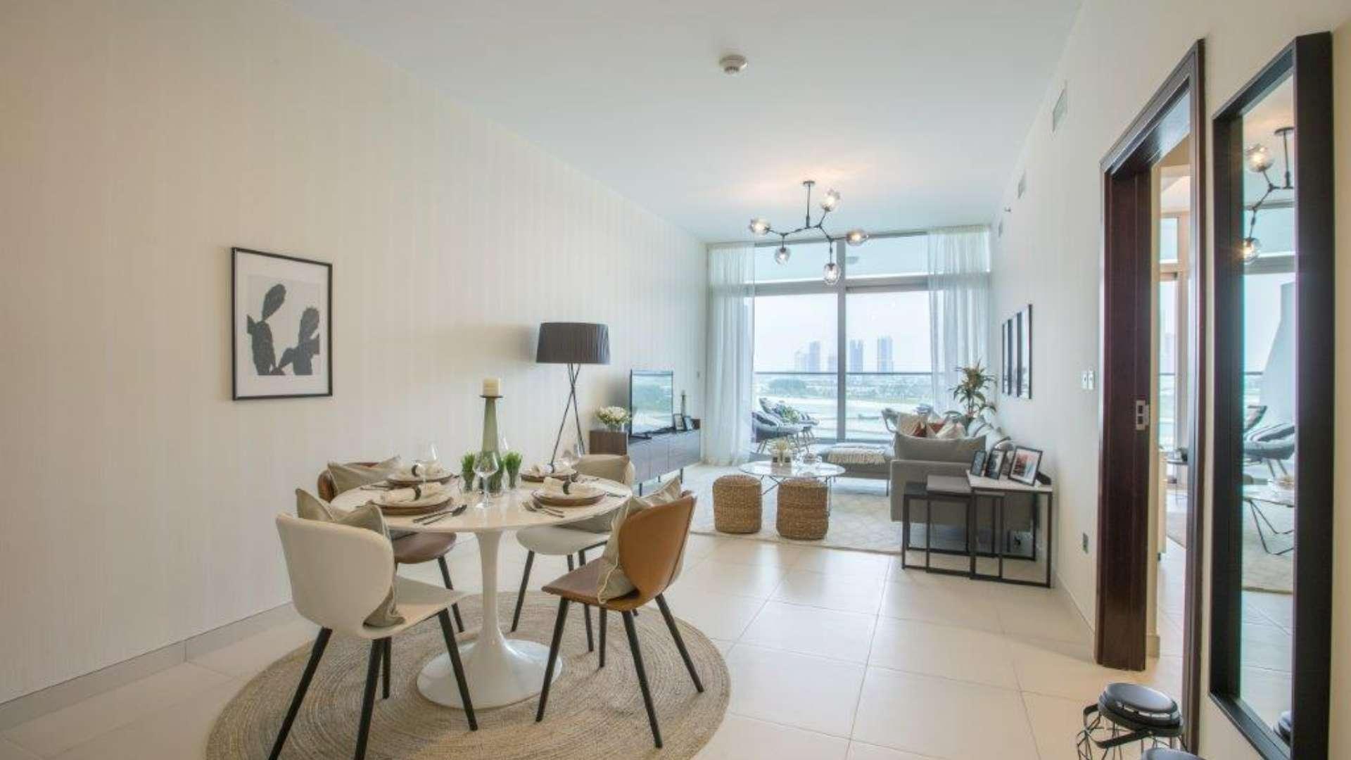 Charming living room in fully furnished 1-bedroom apartment, Azure Residences, Palm Jumeirah