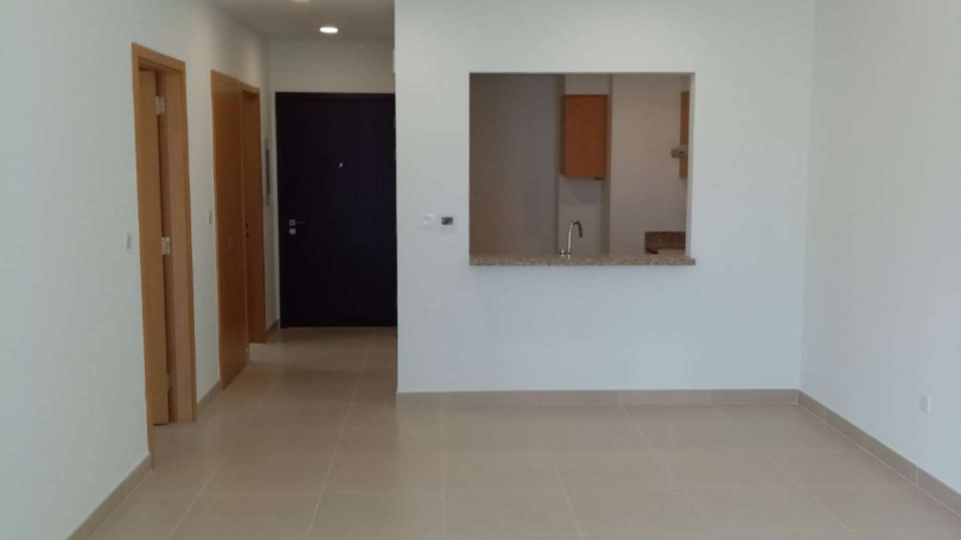 Bathroom in luxury Bellevue Towers apartment, Downtown Dubai, featuring modern fixtures and design