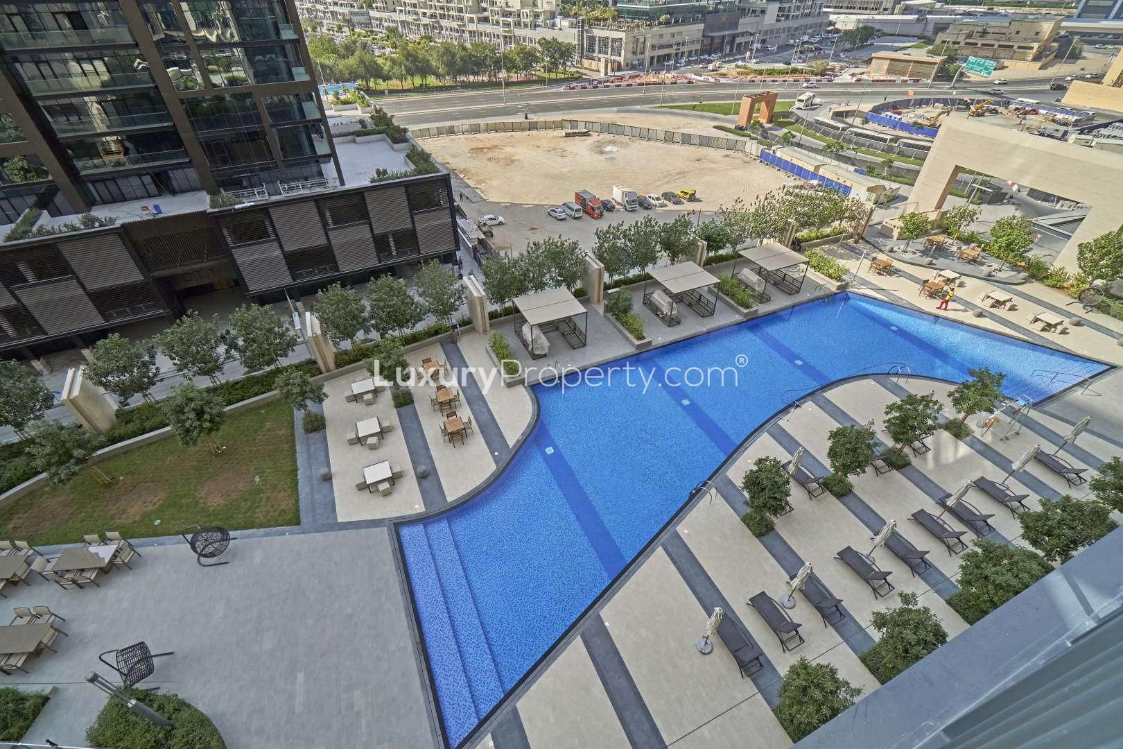 Chiller-free apartment in Boulevard Heights, Downtown Dubai, modern high-rise exterior view