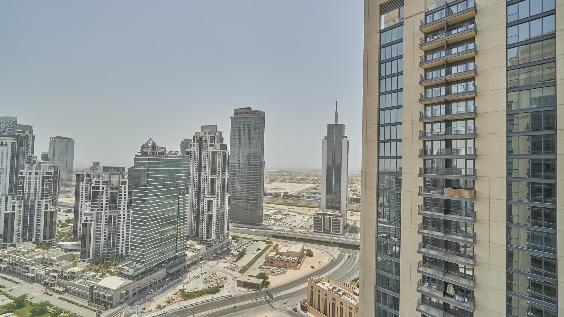 Bright one-bedroom apartment with city views in BLVD Heights, Downtown Dubai for rent
