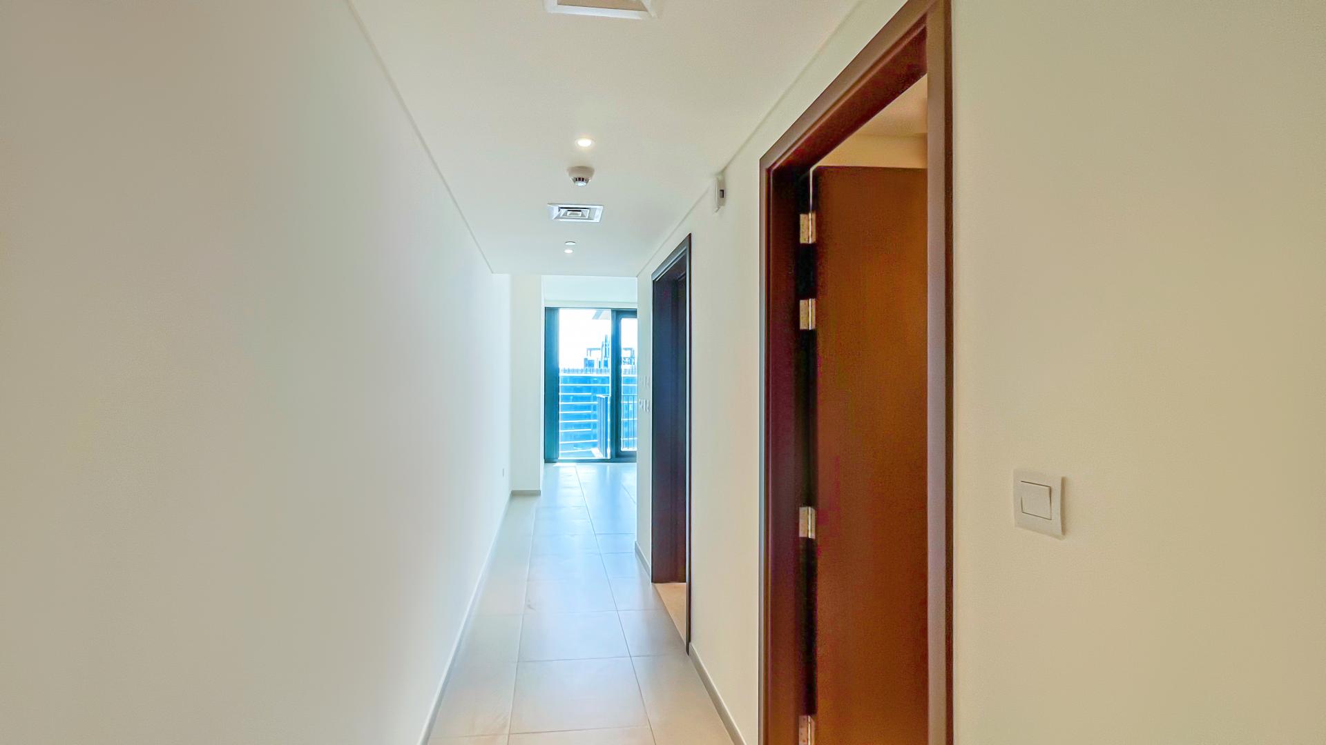 Cityscape view from one-bedroom apartment in Downtown Dubai, BLVD Heights, for rent