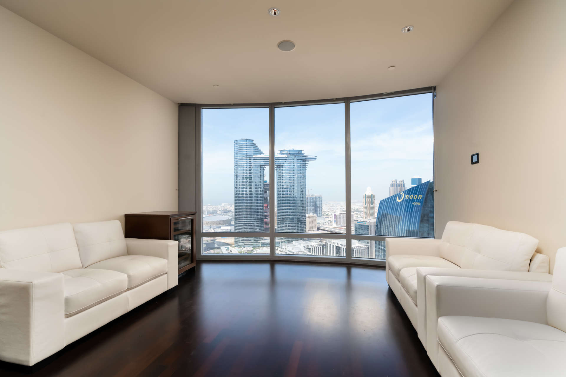 Skyline view of Burj Khalifa, Downtown Dubai, near 1-bedroom apartment for rent