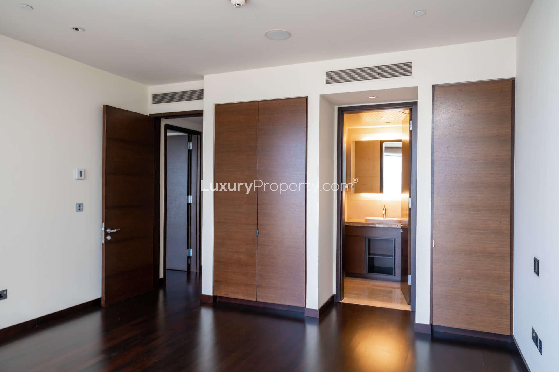 Luxurious kitchen in 1-bedroom apartment for rent, Burj Khalifa, Downtown Dubai