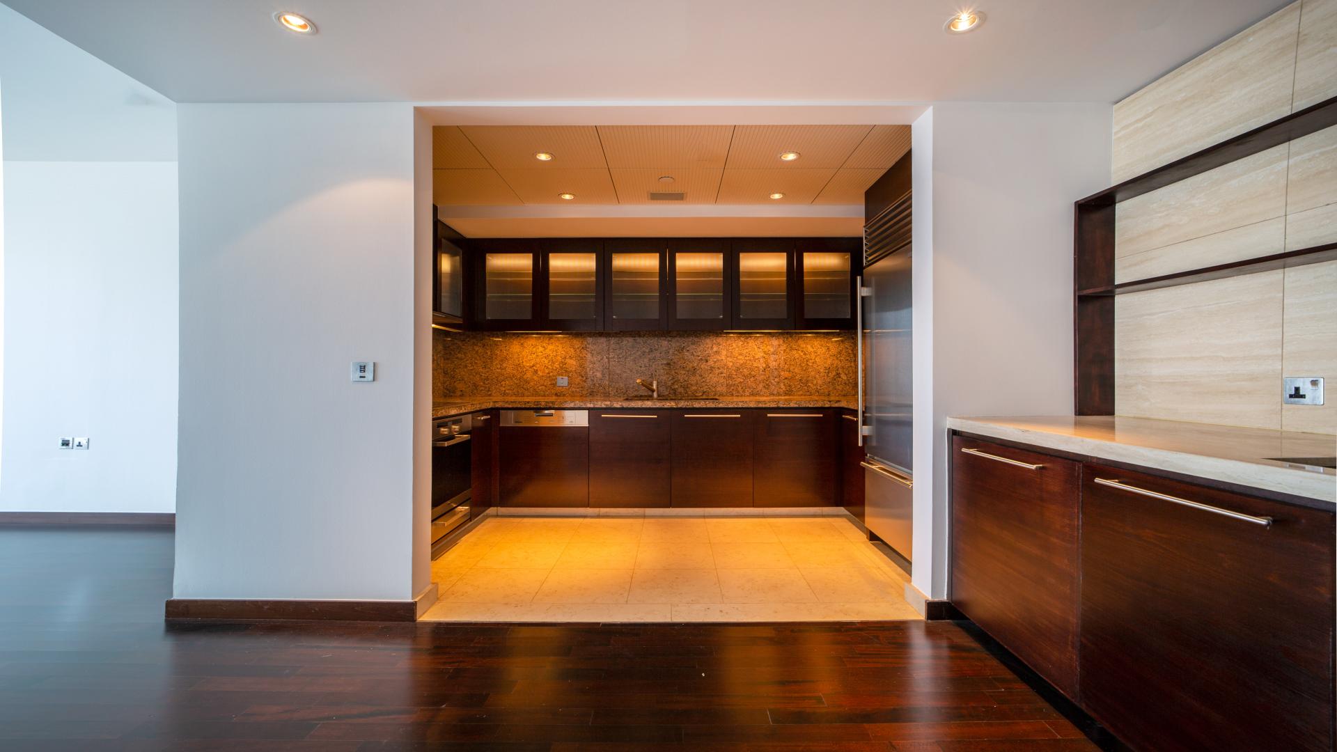 Luxurious kitchen in Burj Khalifa apartment for rent, Downtown Dubai, LP11379