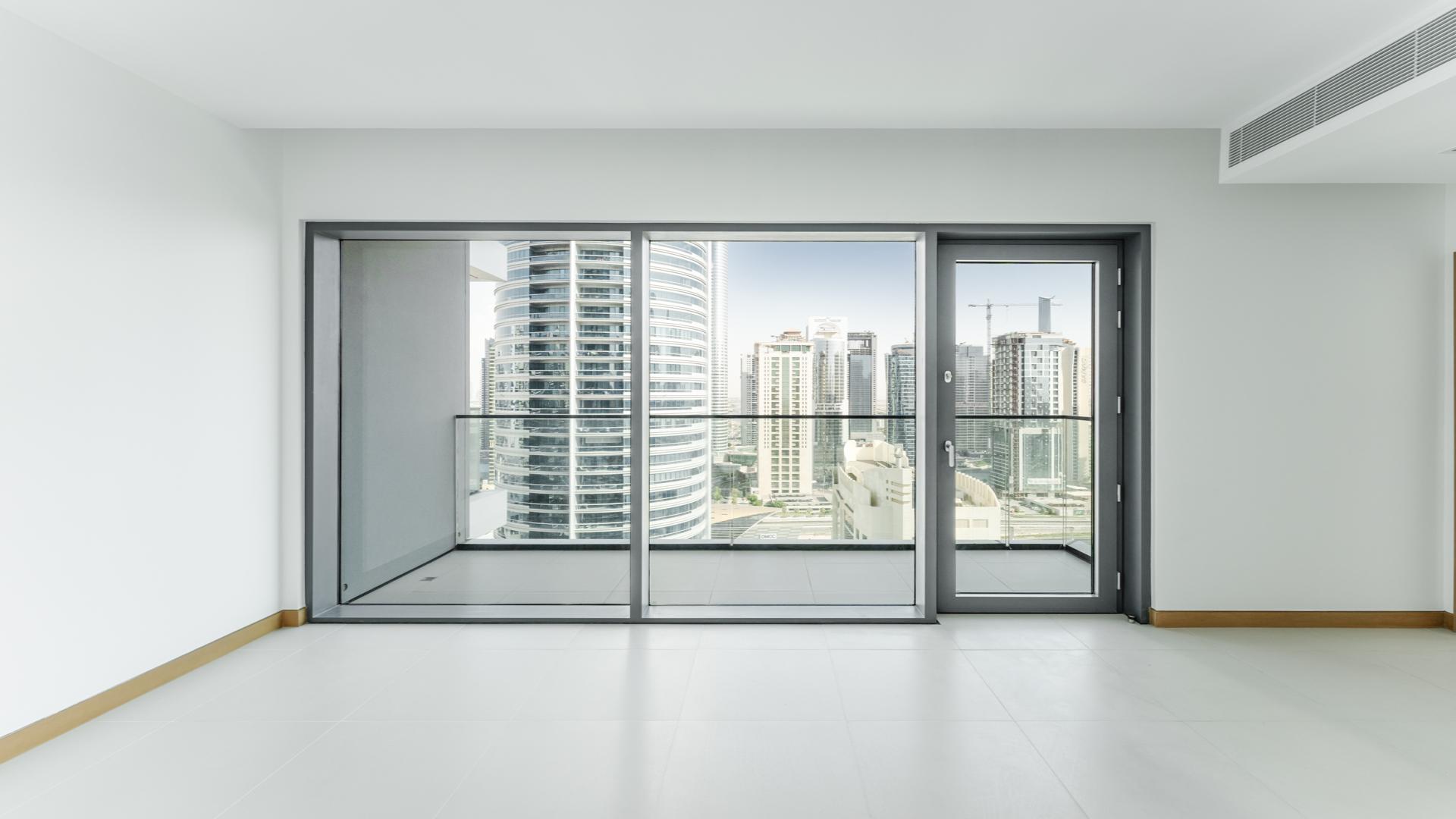 Modern 1-bedroom apartment with stunning Dubai Marina skyline view, Vida Residences