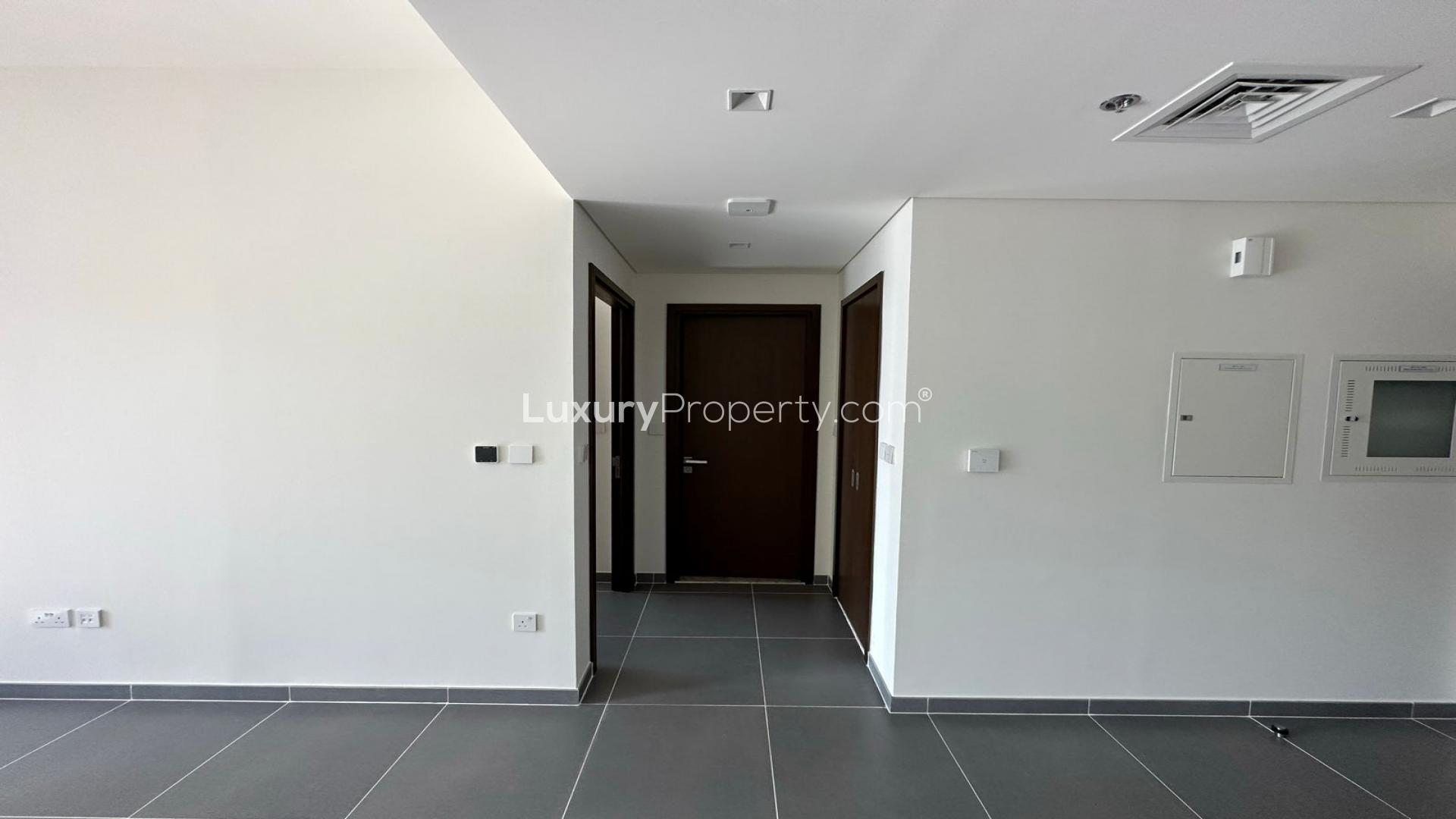 Modern kitchen in 1-bedroom apartment for rent, Creek Edge, Dubai Creek Harbour