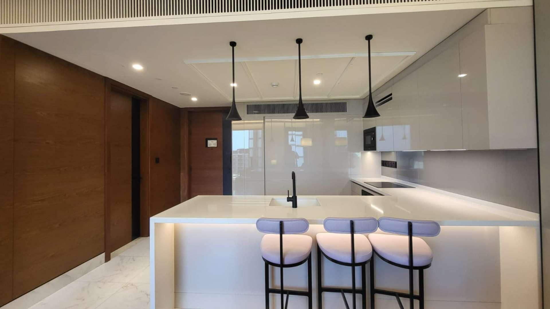 Luxurious 1-bedroom apartment with pool and sea view in Caesars Bluewaters Dubai