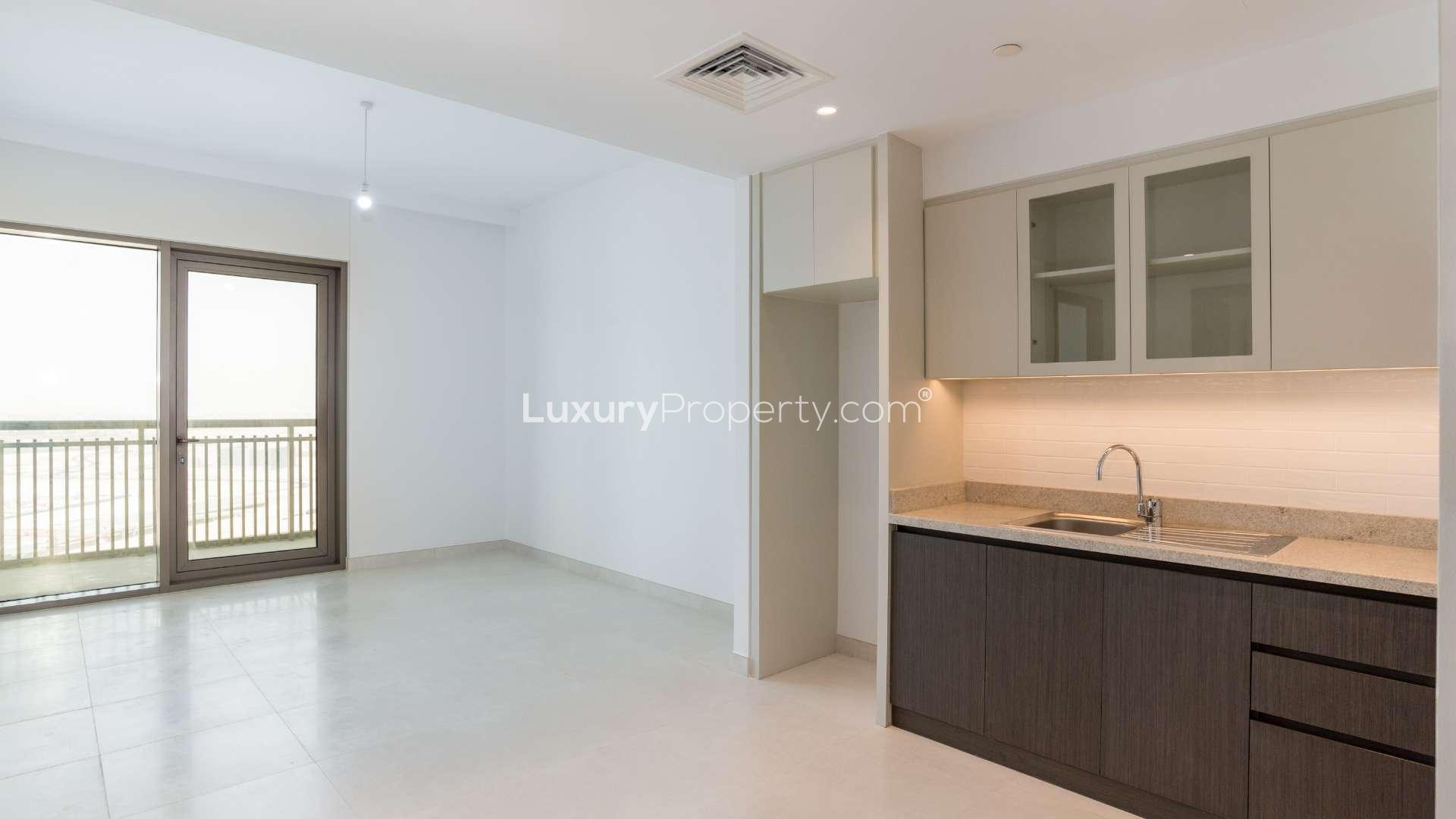 Contemporary kitchen in 1-bedroom apartment, Dubai Creek Harbour, Creekside 18, for rent
