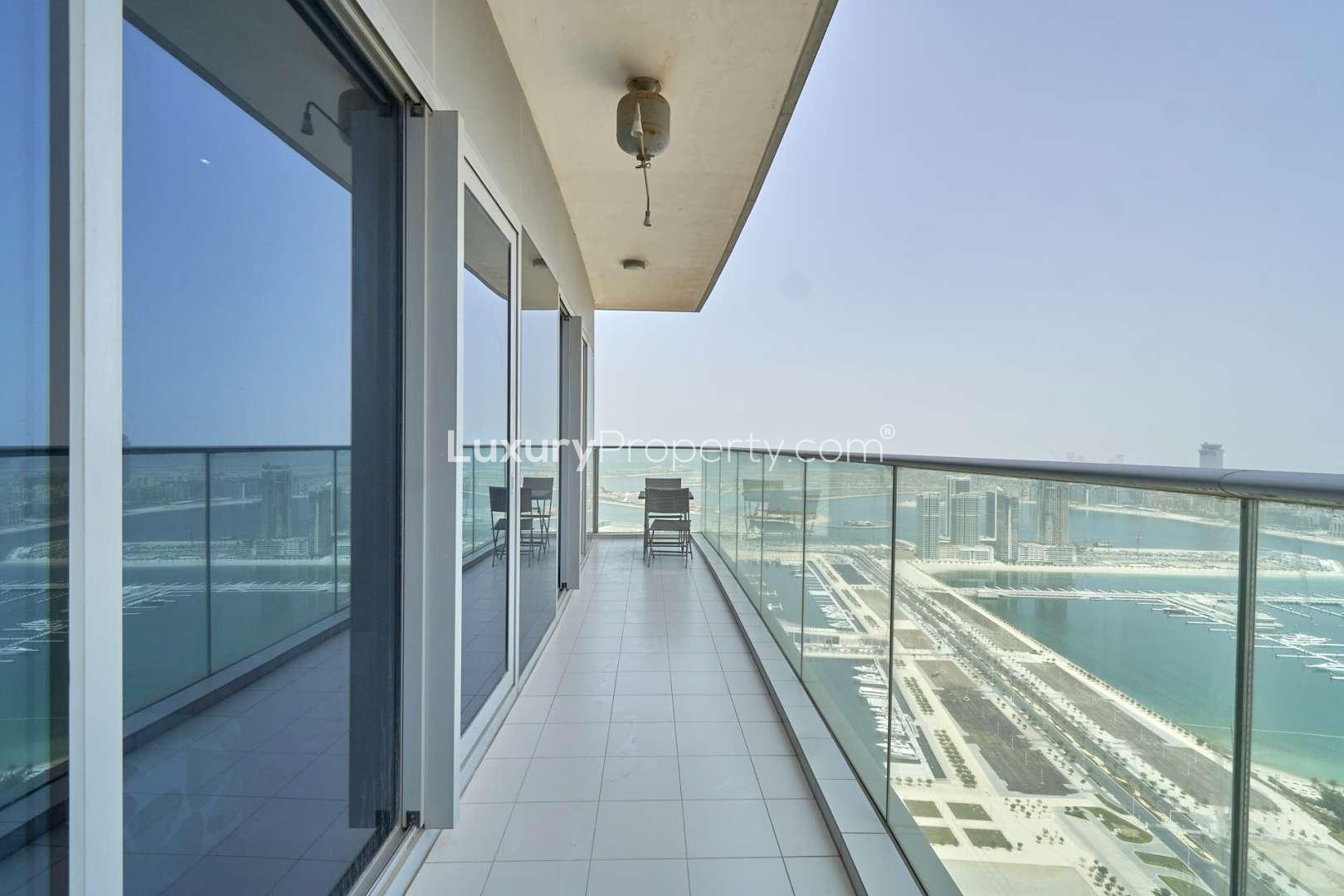 Luxurious living room with sea view in Damac Heights, Dubai Marina apartment for rent