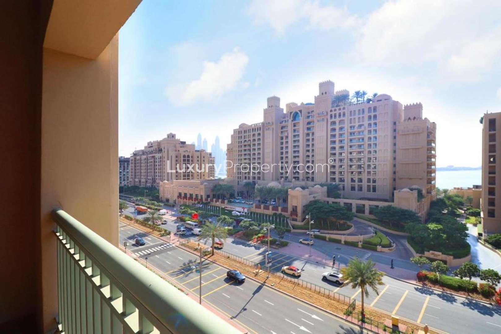 Spacious living room in Palm Jumeirah Golden Mile 9 luxury one-bedroom apartment for rent