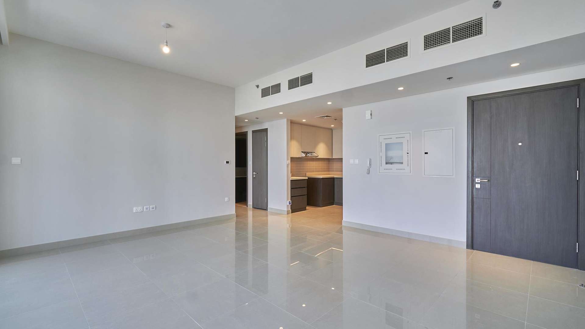 Tall residential tower in Harbour Views 2, Dubai Creek Harbour, ideal for rent seekers