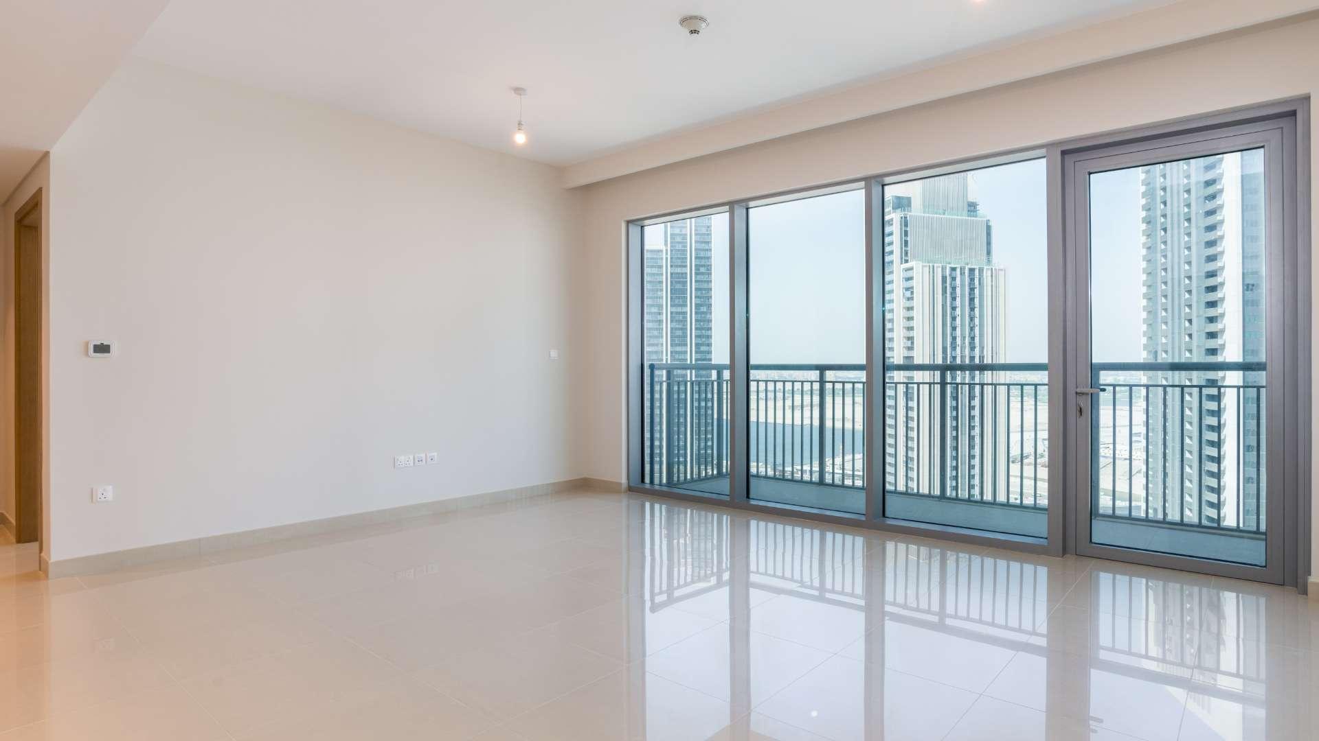 Spacious living room in 1-bedroom apartment, Harbour Views, Dubai Creek Harbour