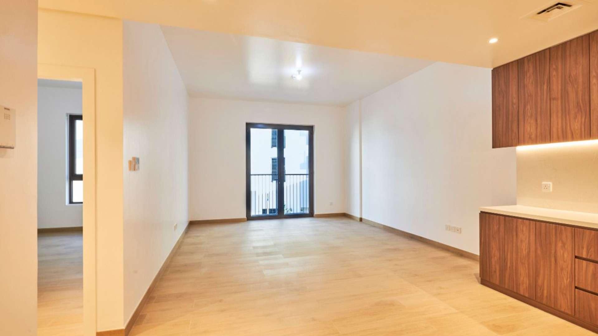 La Mer Jumeirah apartment complex exterior with fountain, available for rent, Ref LP13427