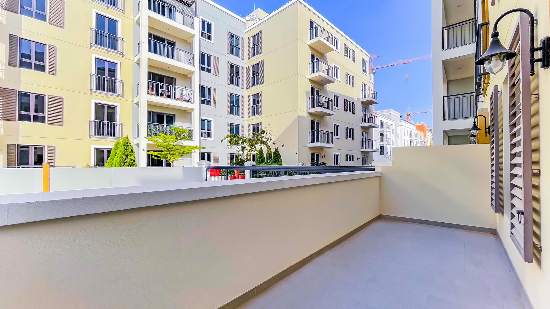 Spacious 1-bedroom apartment with open layout and large balcony in La Mer, Jumeirah
