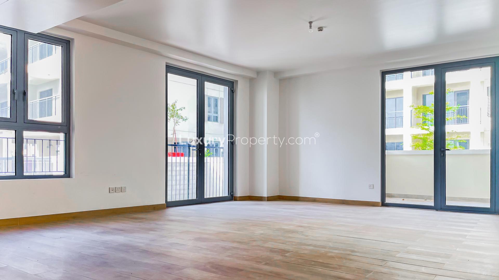 Spacious balcony view in La Mer, Jumeirah apartment for rent, LP13864