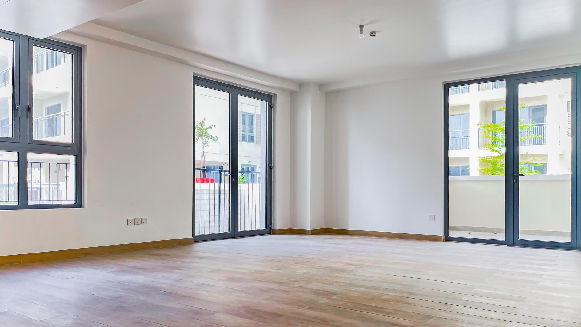 Spacious balcony view in La Mer, Jumeirah apartment for rent, LP13864