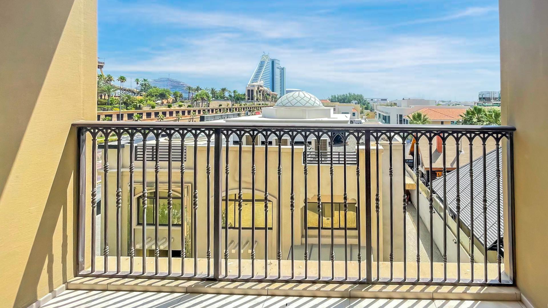 Bright living area in brand new 1-bedroom apartment, Madinat Jumeirah Living, Umm Suqeim