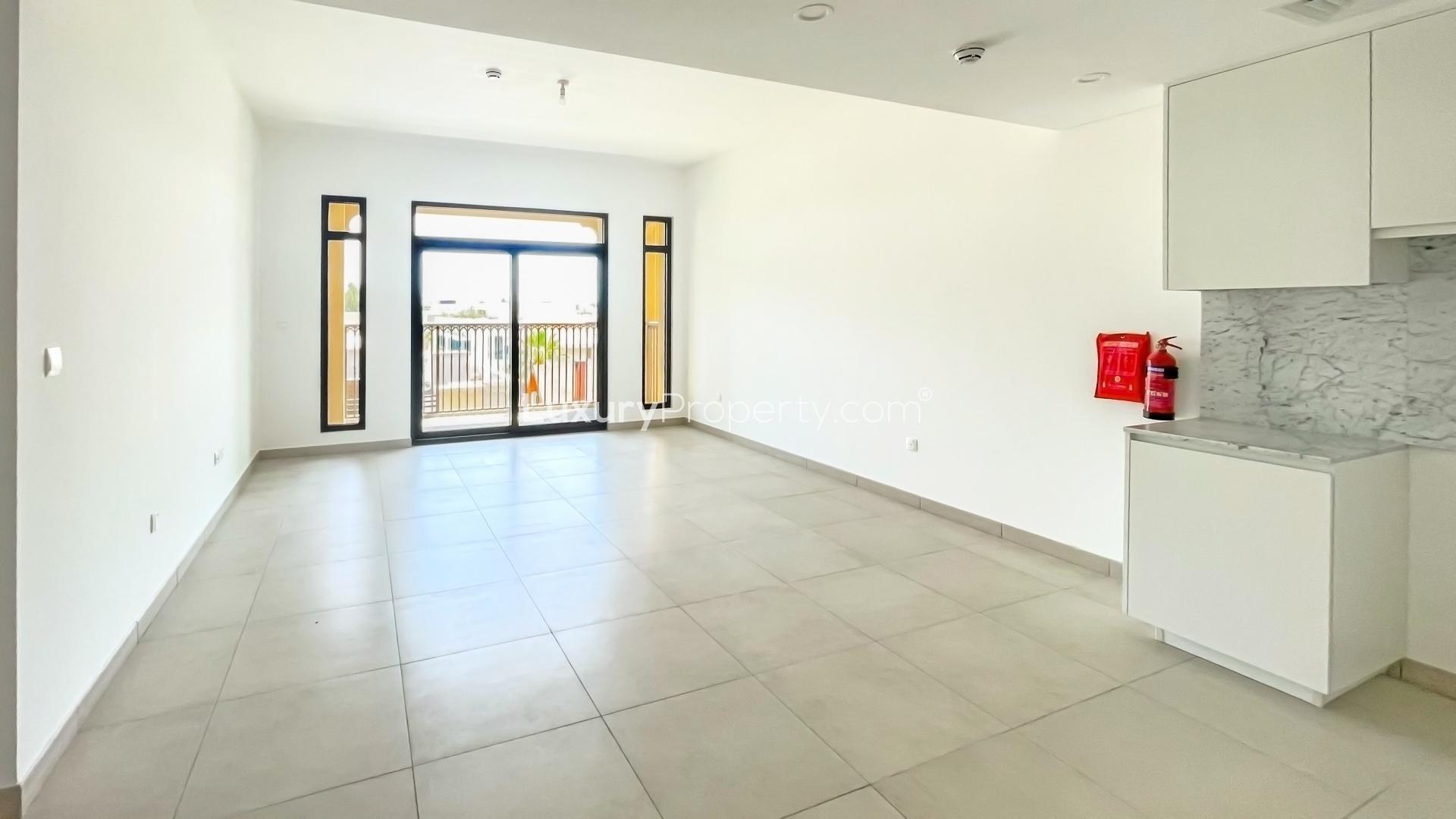 Luxurious apartment pool view in Madinat Jumeirah Living, Umm Suqeim, near iconic architecture