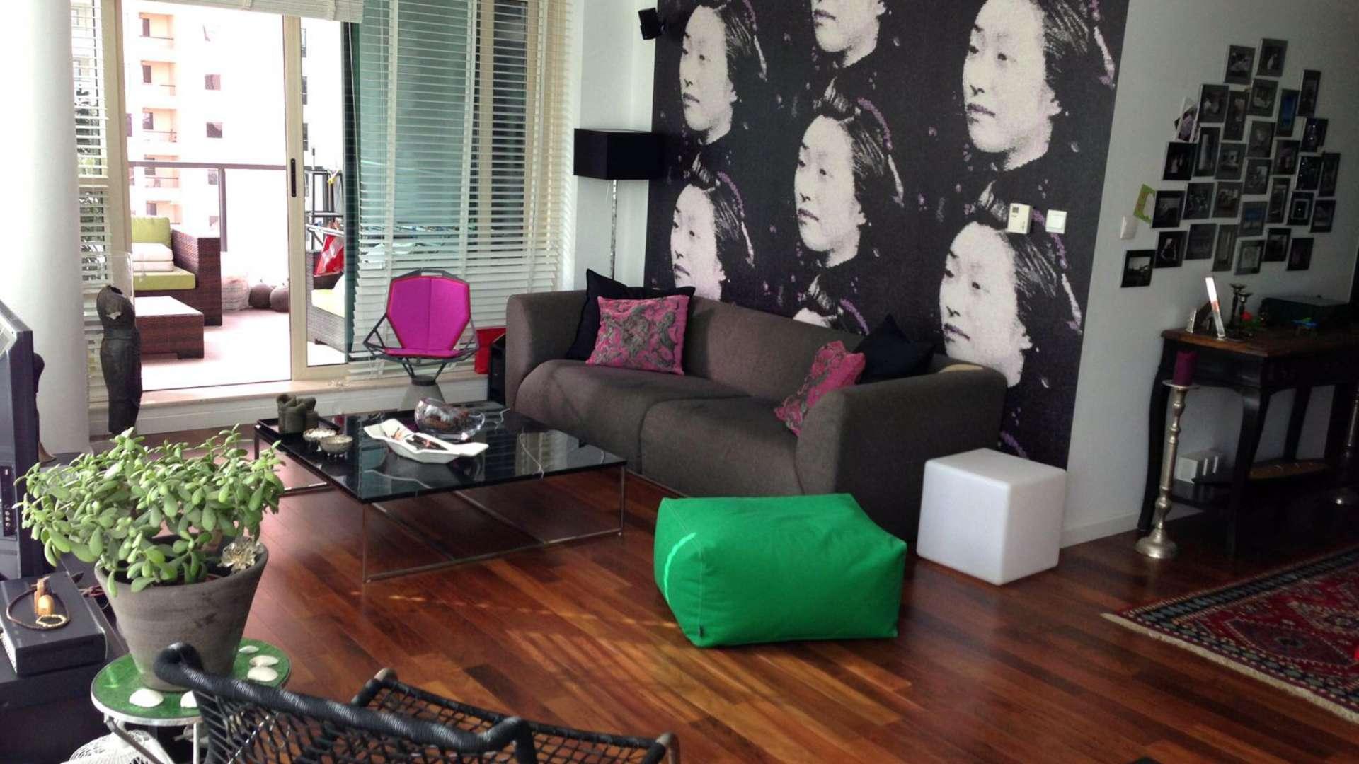 Cozy living room in 1-bedroom apartment, Marina Quay West, Dubai Marina, with modern decor