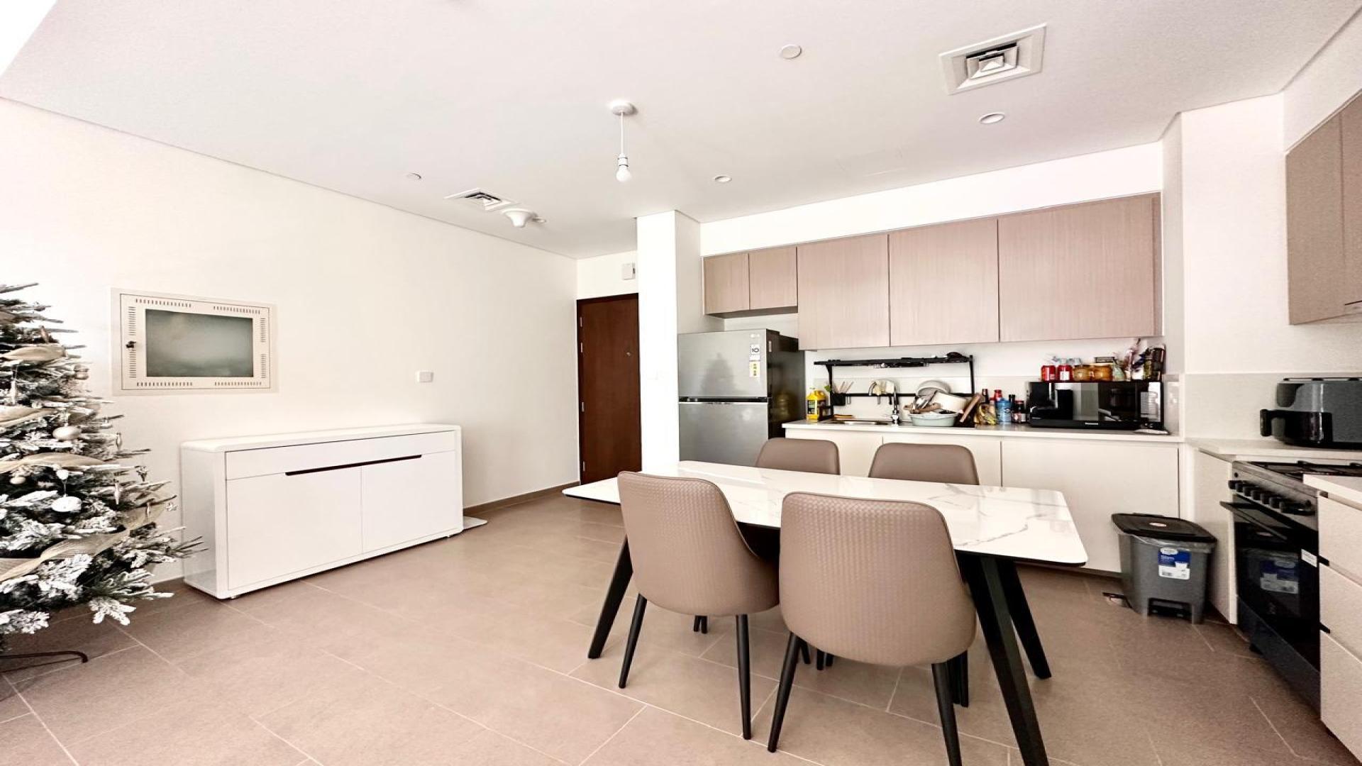 High-floor Park Heights apartment living room with modern furnishings and large windows