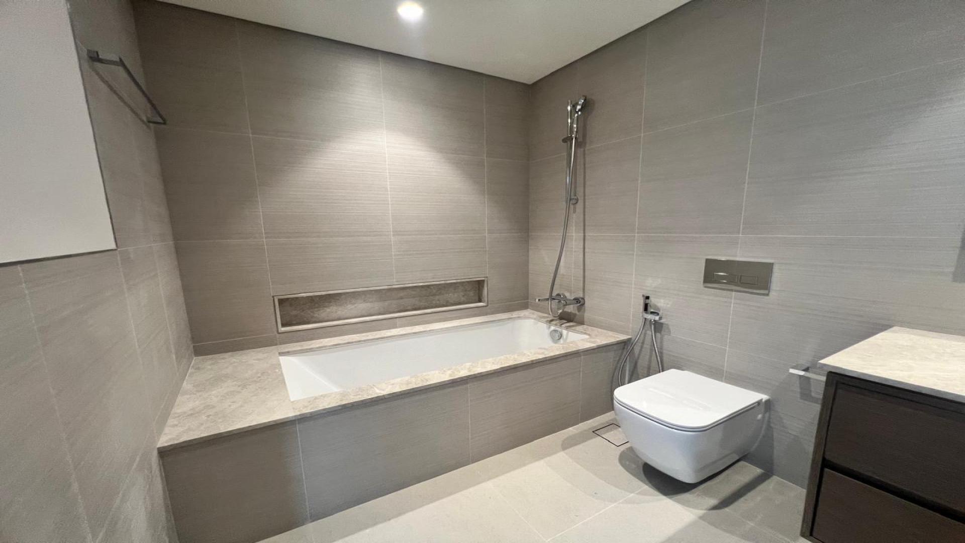 Modern kitchen in 1-bedroom apartment, Grande Signature Residences, Downtown Dubai