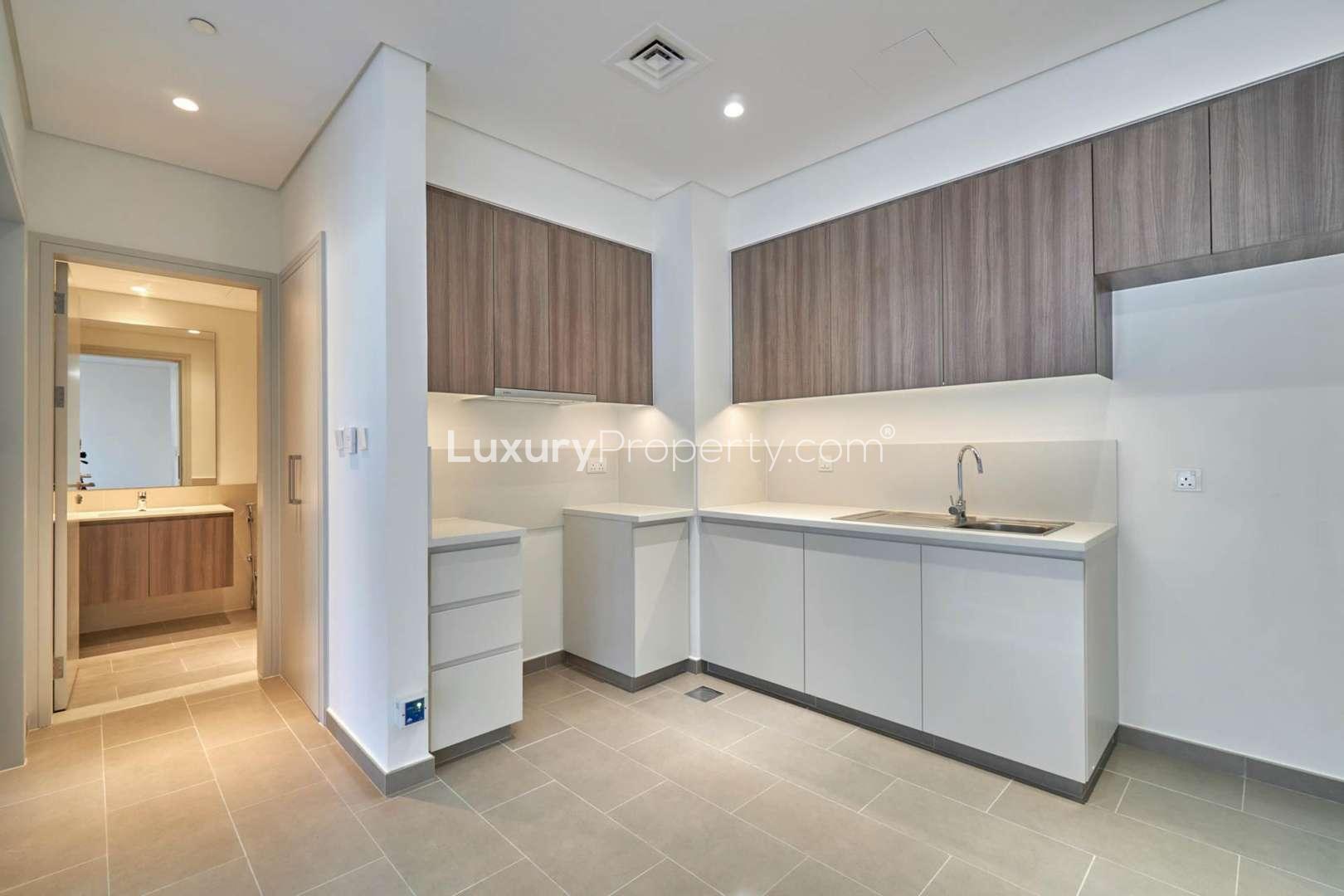 Exterior view of Park Heights 2 apartment building in Dubai Hills Estate for rent