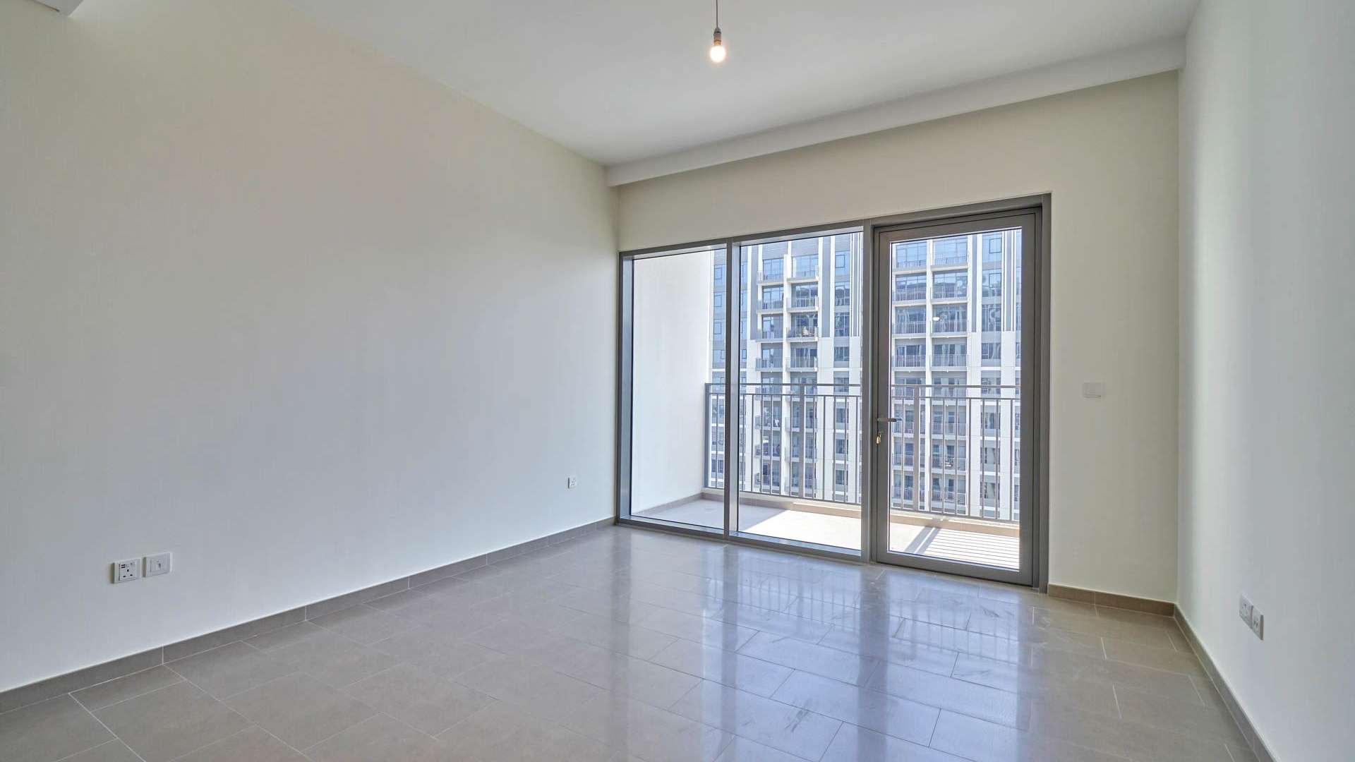 Chiller-free 1-bedroom apartment interior, modern kitchen, Park Heights, Dubai Hills Estate