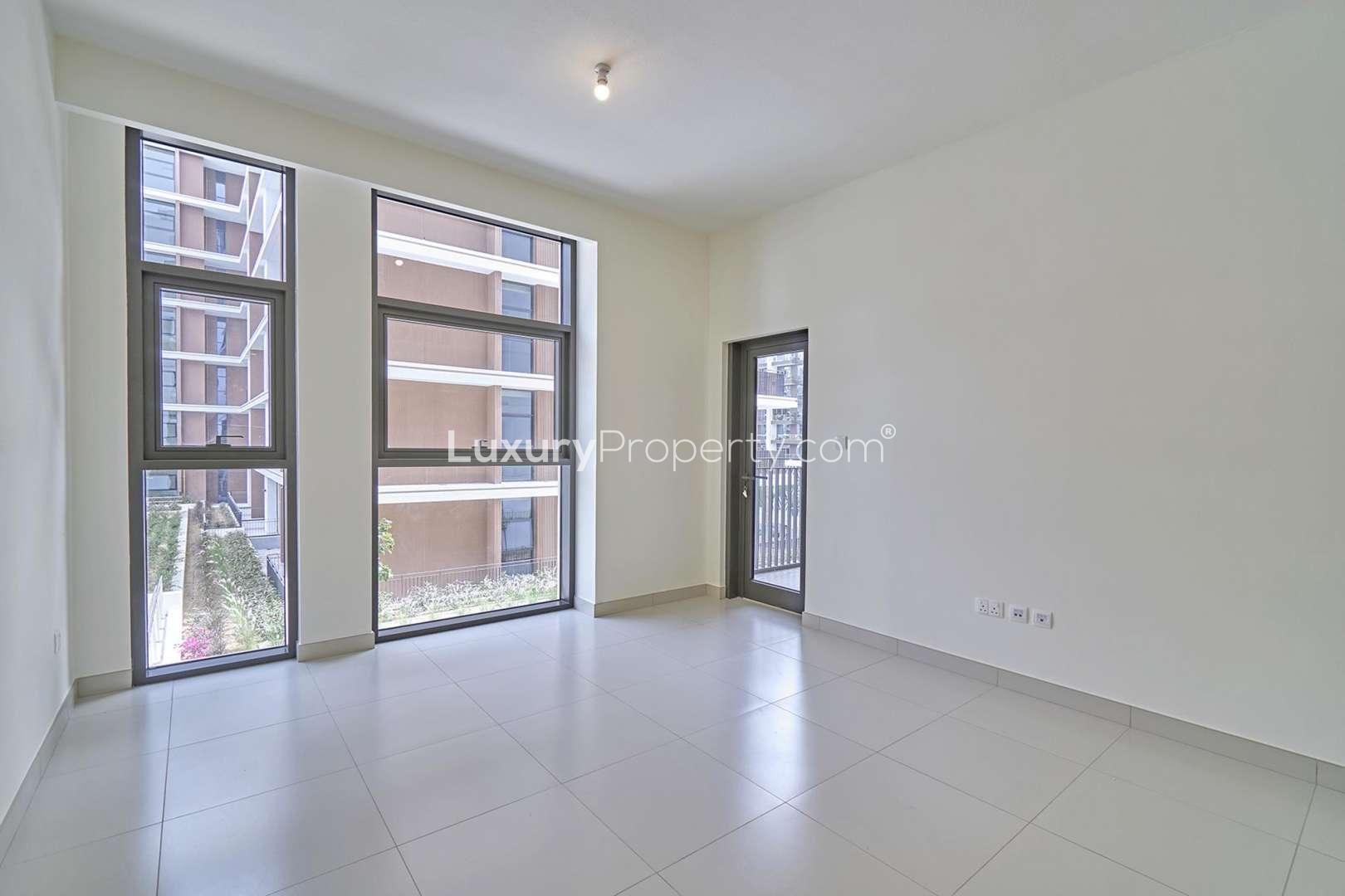 Bright living area in one-bedroom apartment, Park Point, Dubai Hills Estate, modern interior